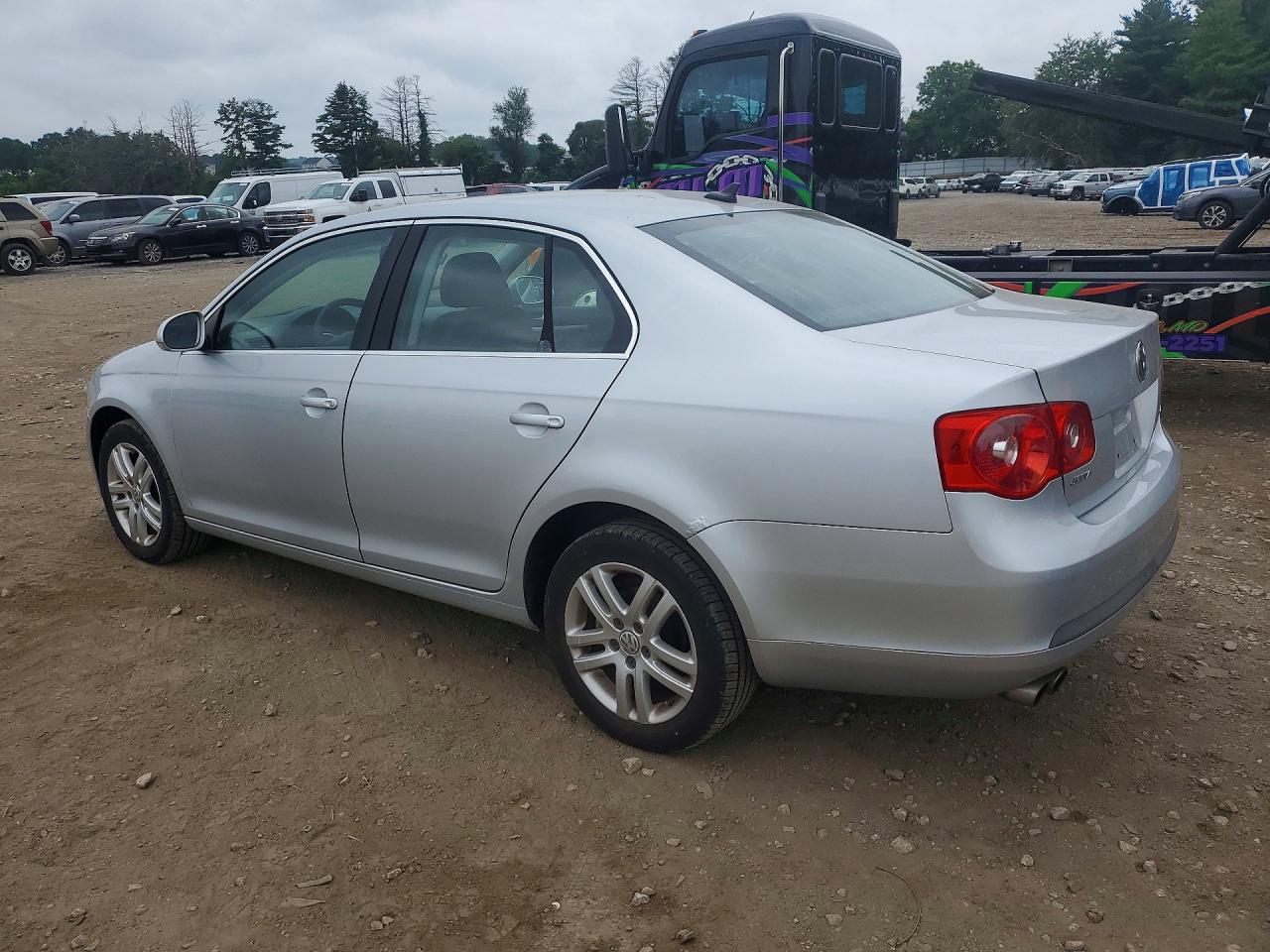 2007 Volkswagen Jetta 2.5 Option Package 1 Silver vin: 3VWSG71KX7M031323