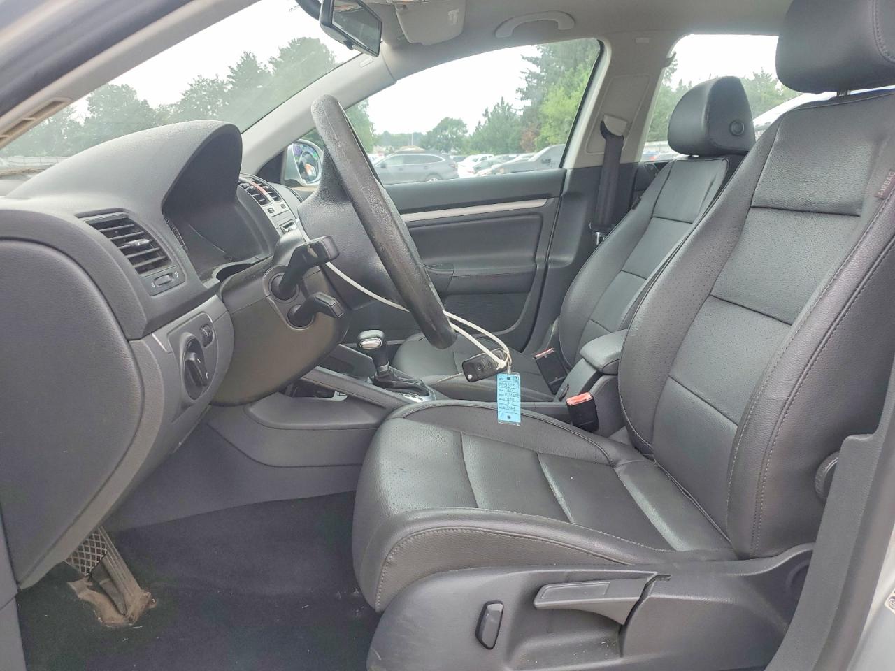 2007 Volkswagen Jetta 2.5 Option Package 1 Silver vin: 3VWSG71KX7M031323
