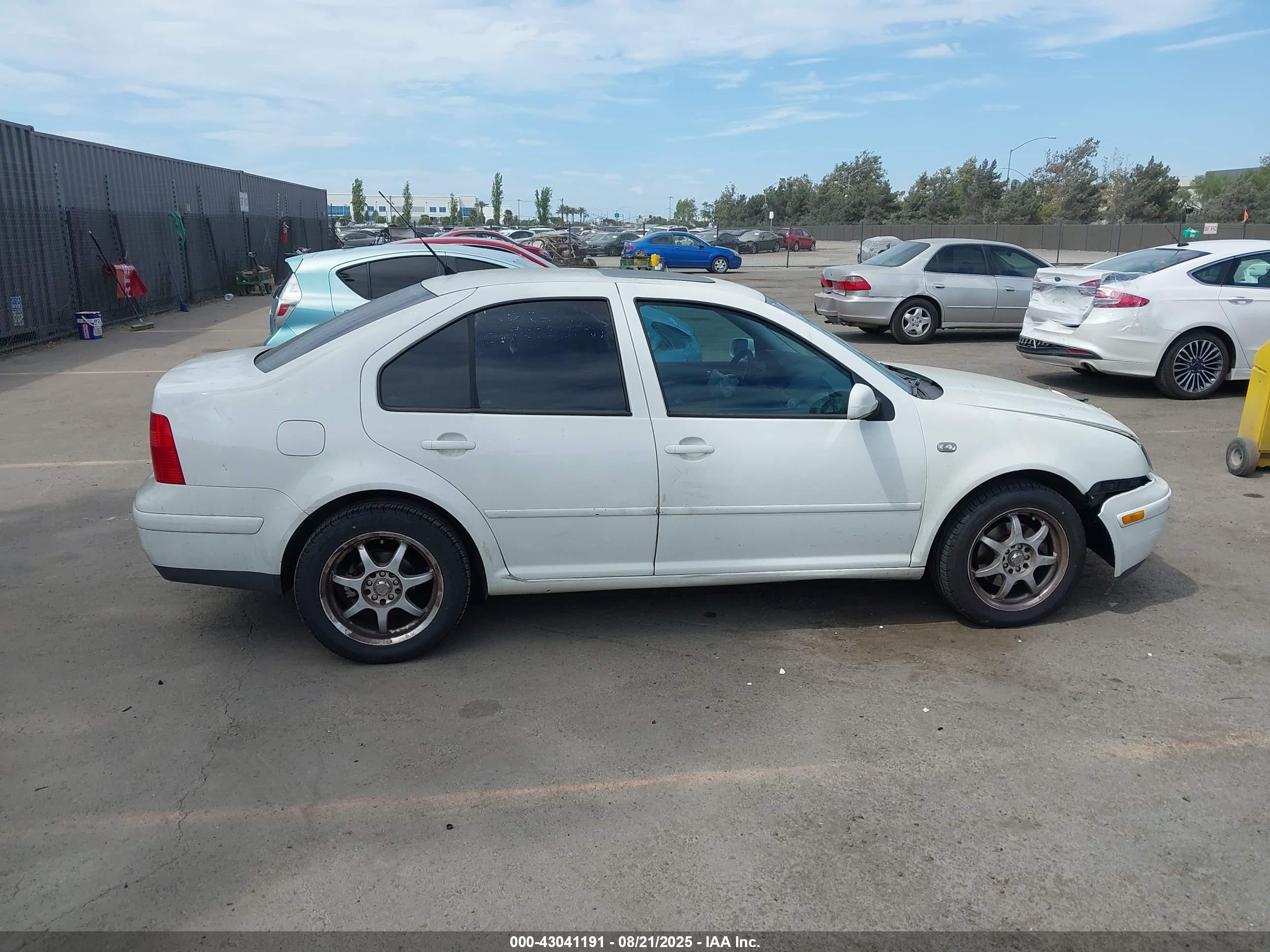 2001 Volkswagen Jetta Gls White vin: 3VWSK69M41M150829