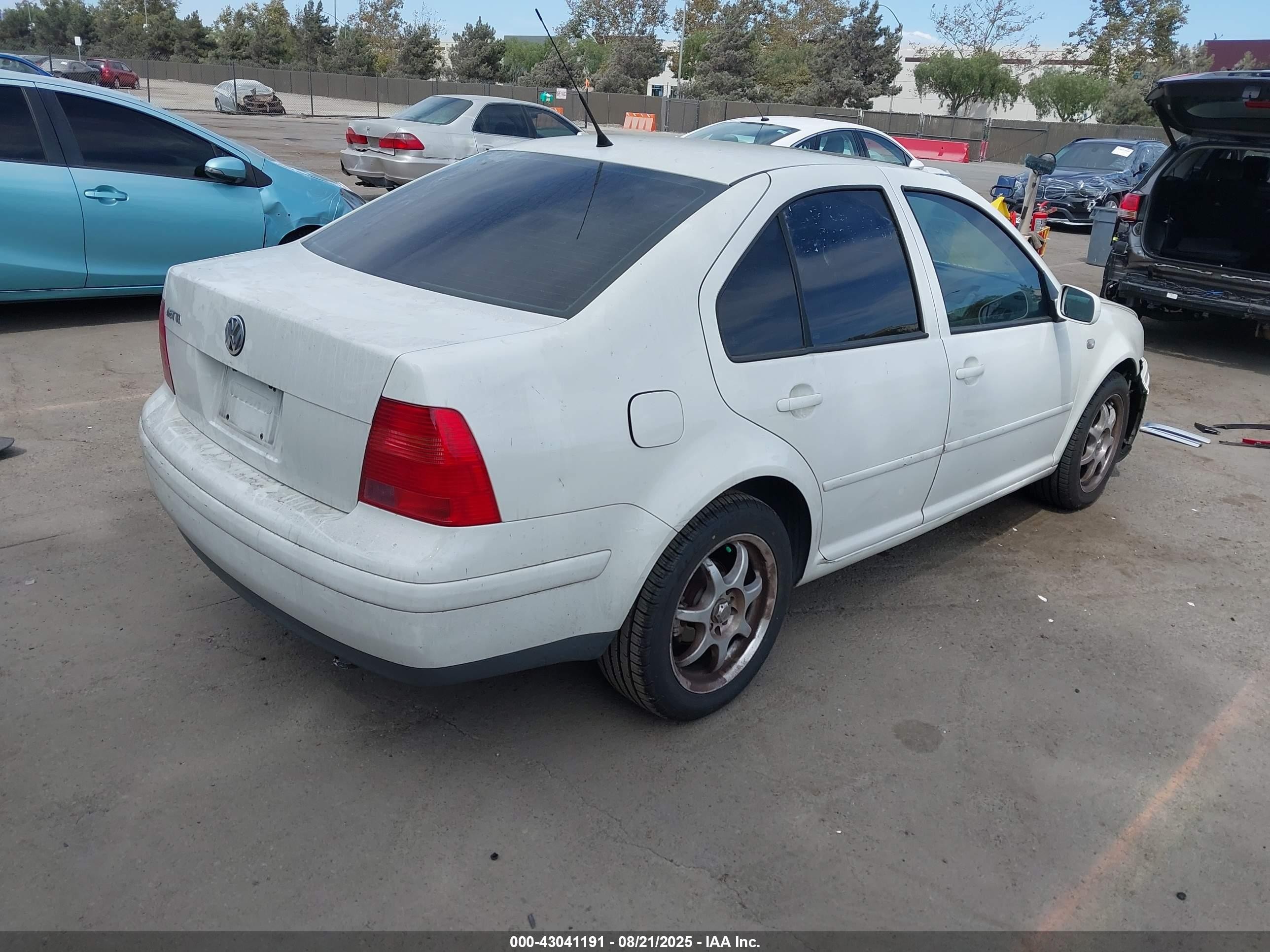2001 Volkswagen Jetta Gls White vin: 3VWSK69M41M150829