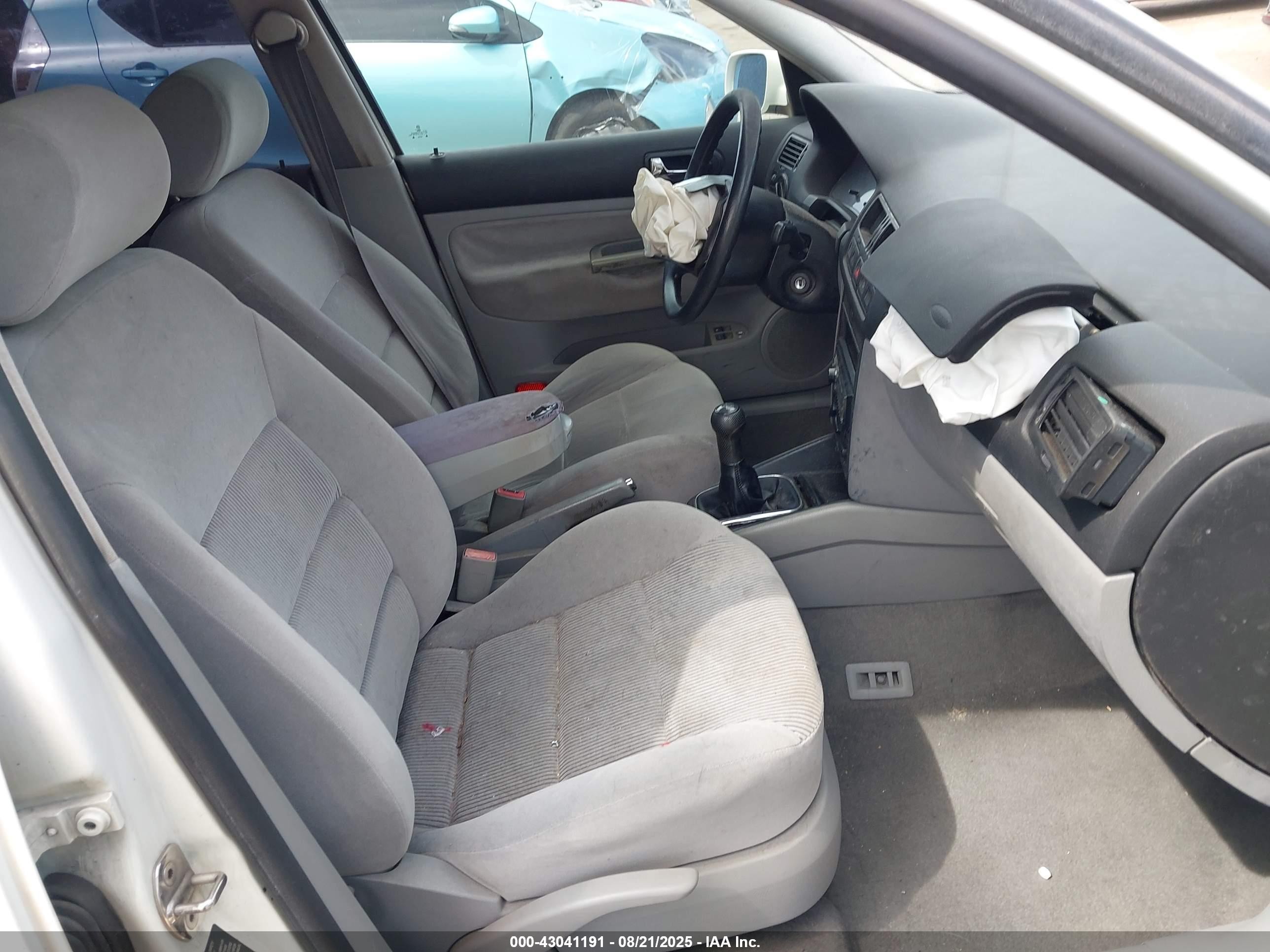 2001 Volkswagen Jetta Gls White vin: 3VWSK69M41M150829