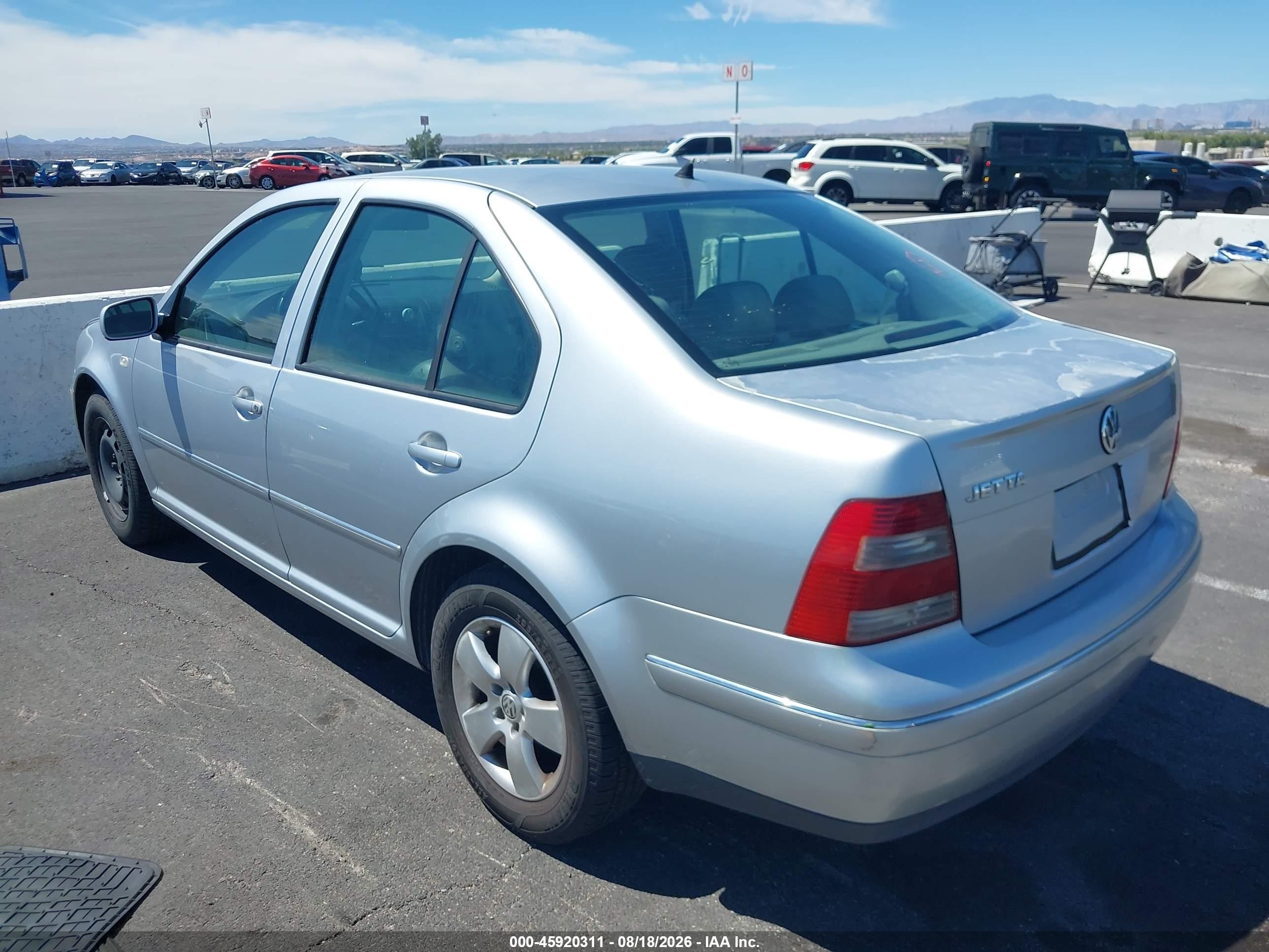 2004 Volkswagen Jetta Gls 2.0l Серебряный vin: 3VWSK69MX4M009607