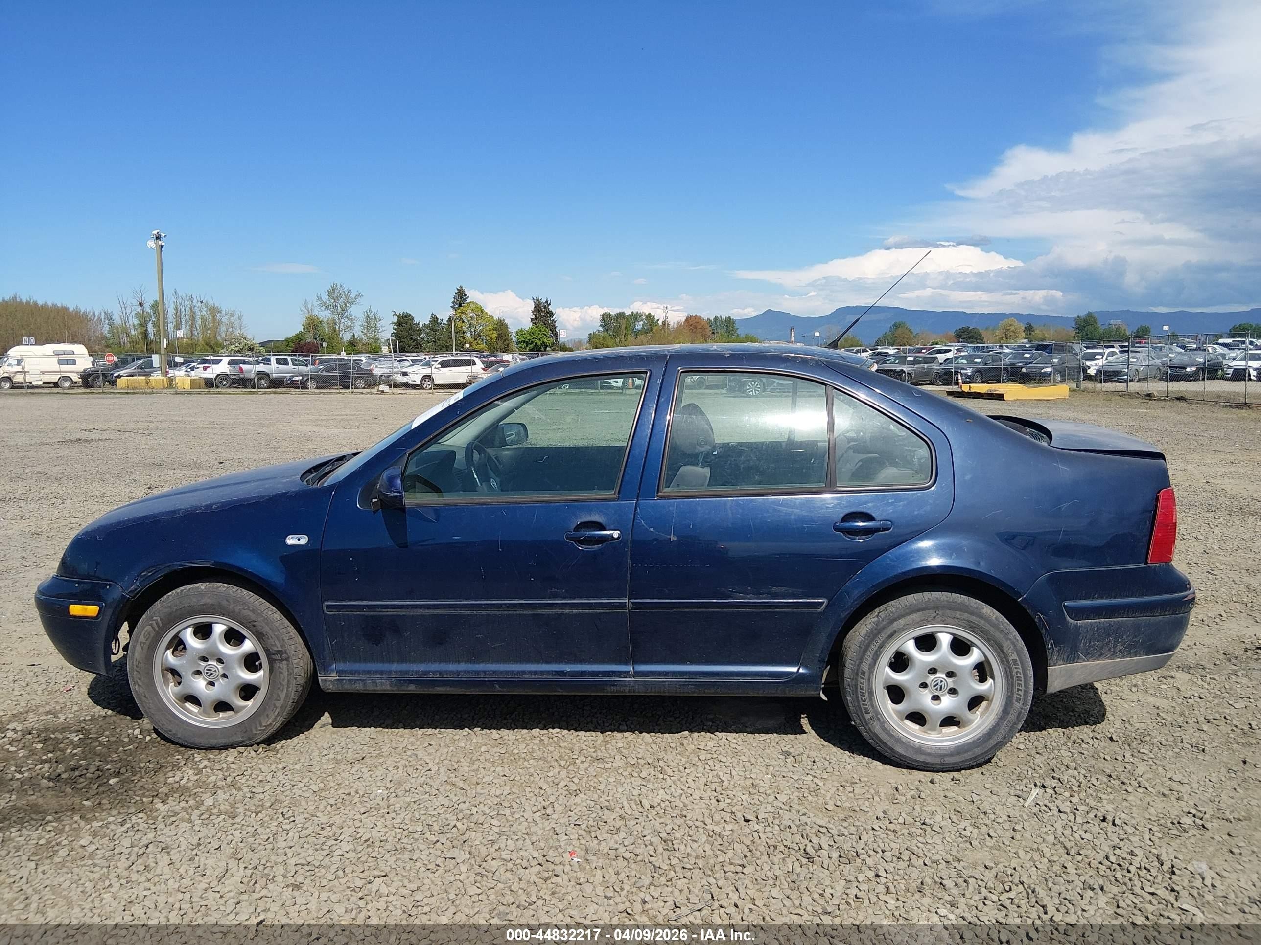 2002 Volkswagen Jetta Gls Tdi Blue vin: 3VWSP69M42M192050