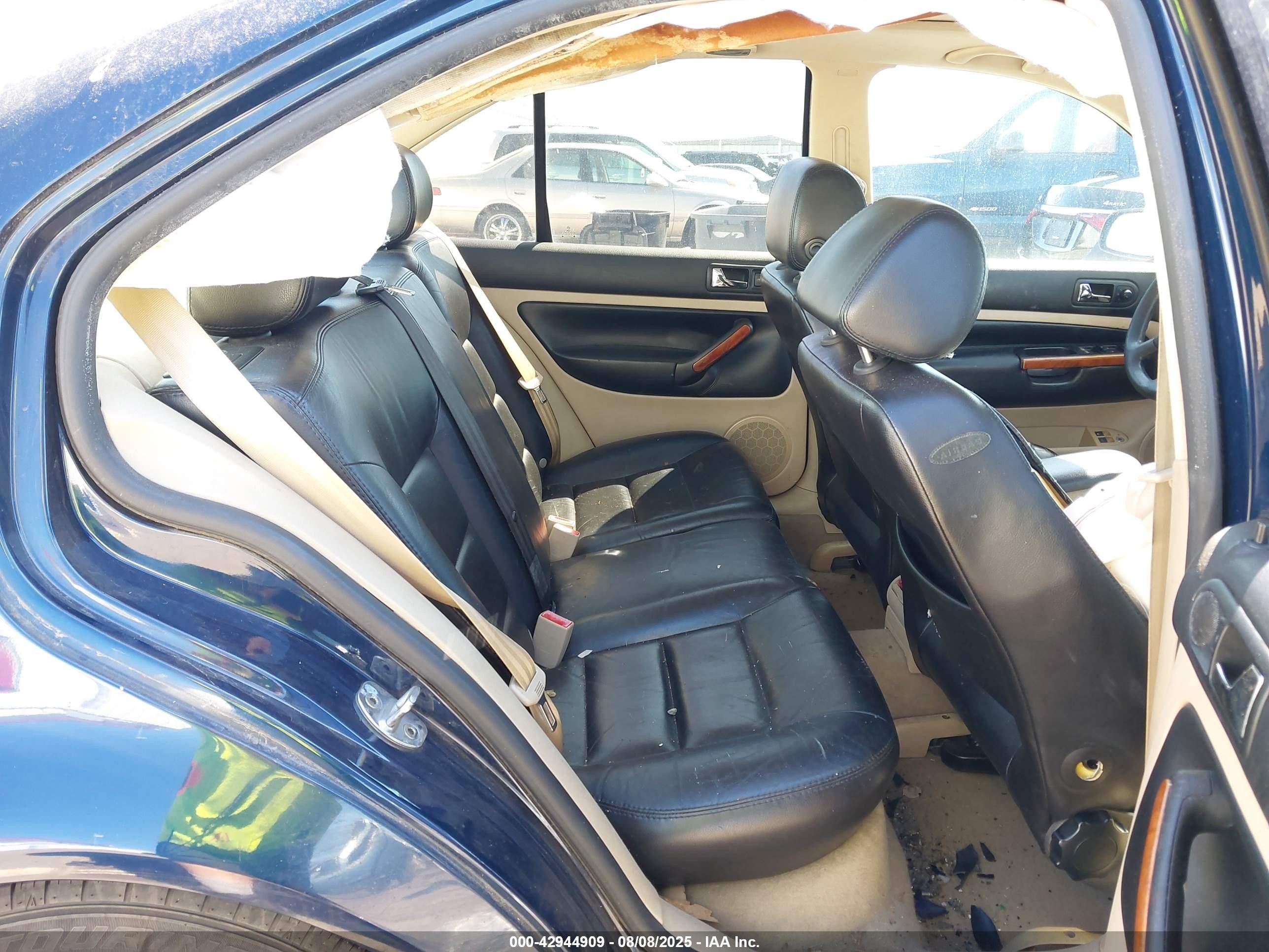 2002 Volkswagen Jetta Gls Tdi Blue vin: 3VWSP69M72M103037