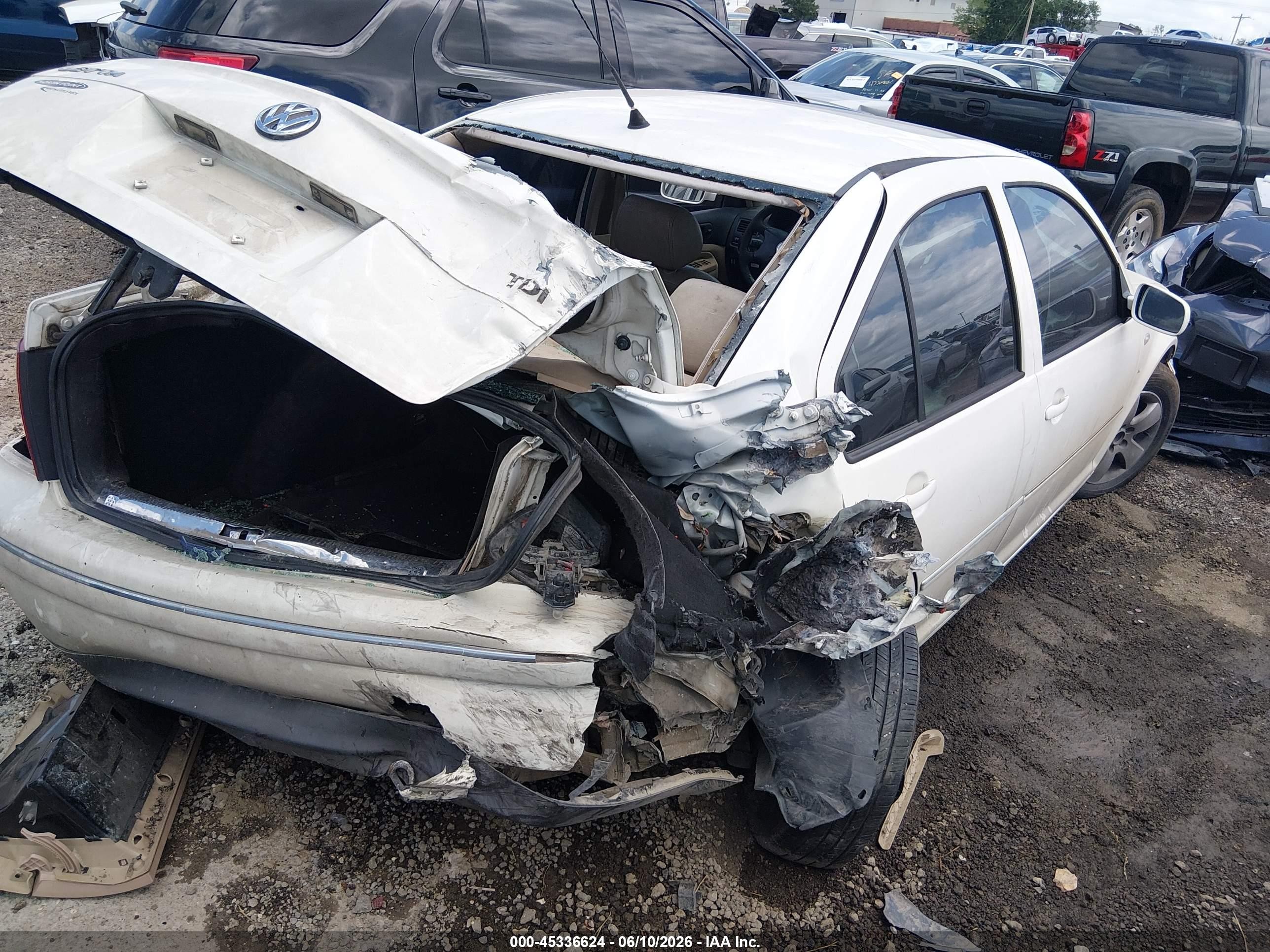 2004 Volkswagen Jetta Gls Tdi Белый vin: 3VWSR69M04M063672