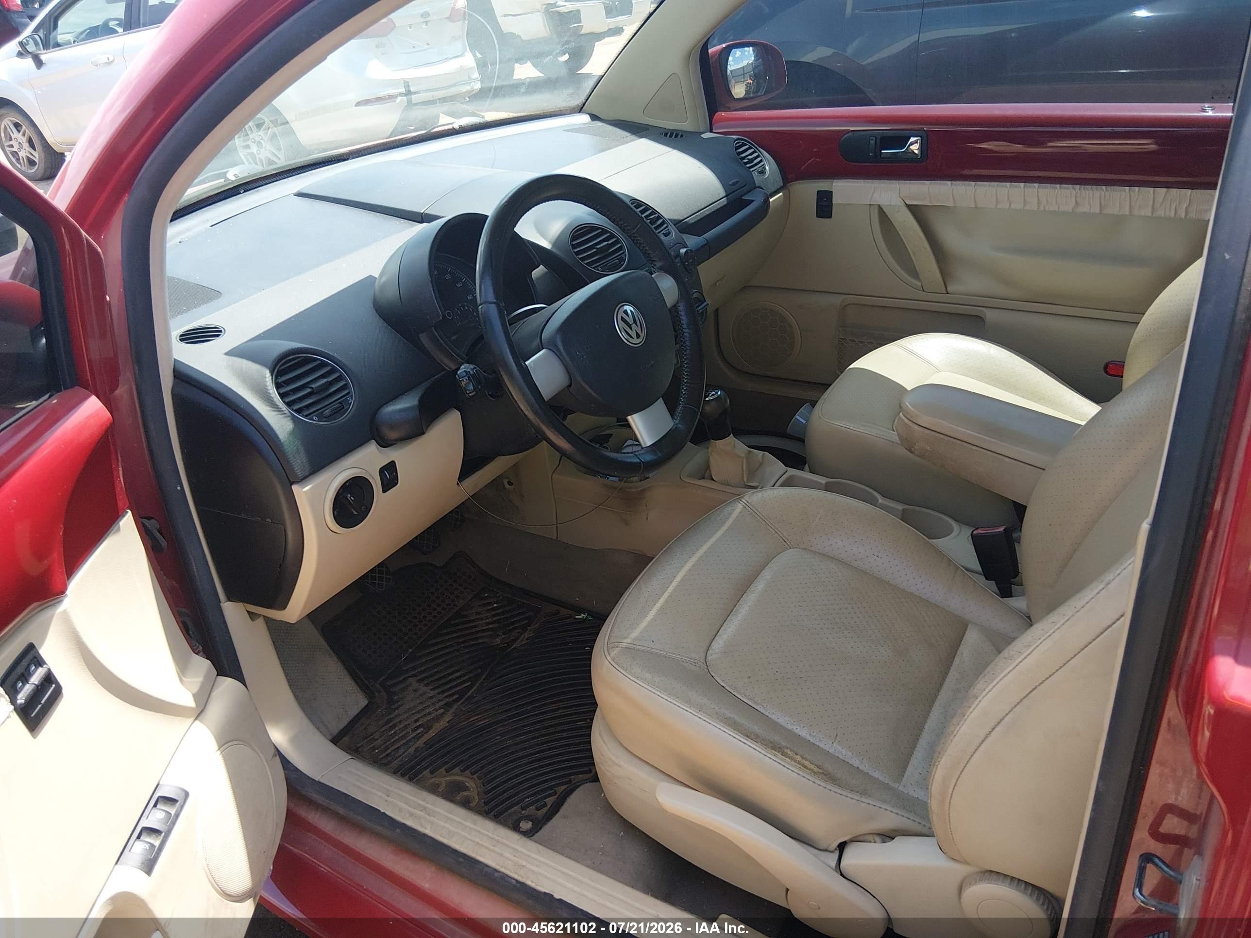 2006 Volkswagen New Beetle 2.5 Red vin: 3VWSW31C36M419044