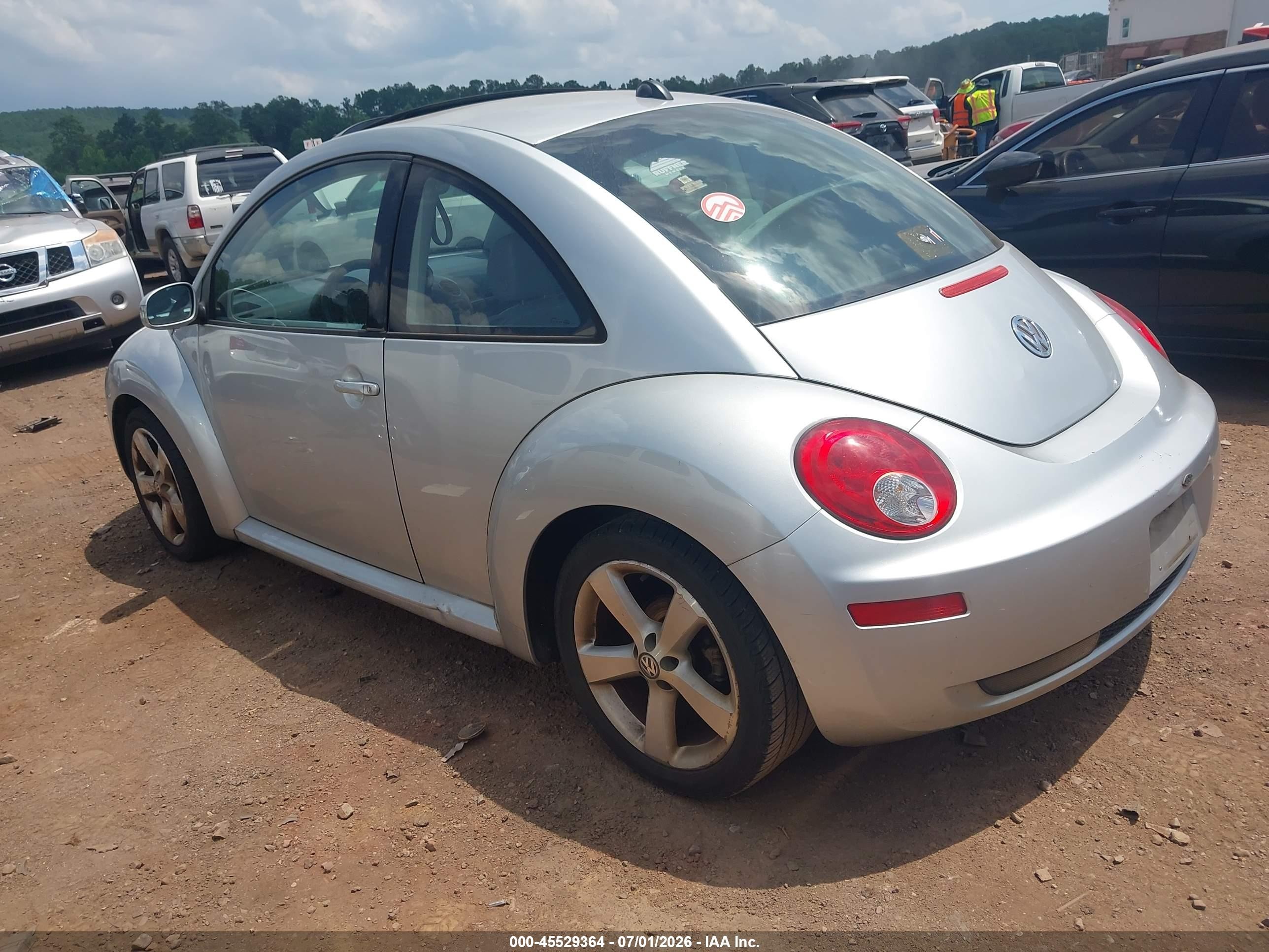 2007 Volkswagen New Beetle Coupe 2.5 (a6) Silver vin: 3VWSW31C87M505905