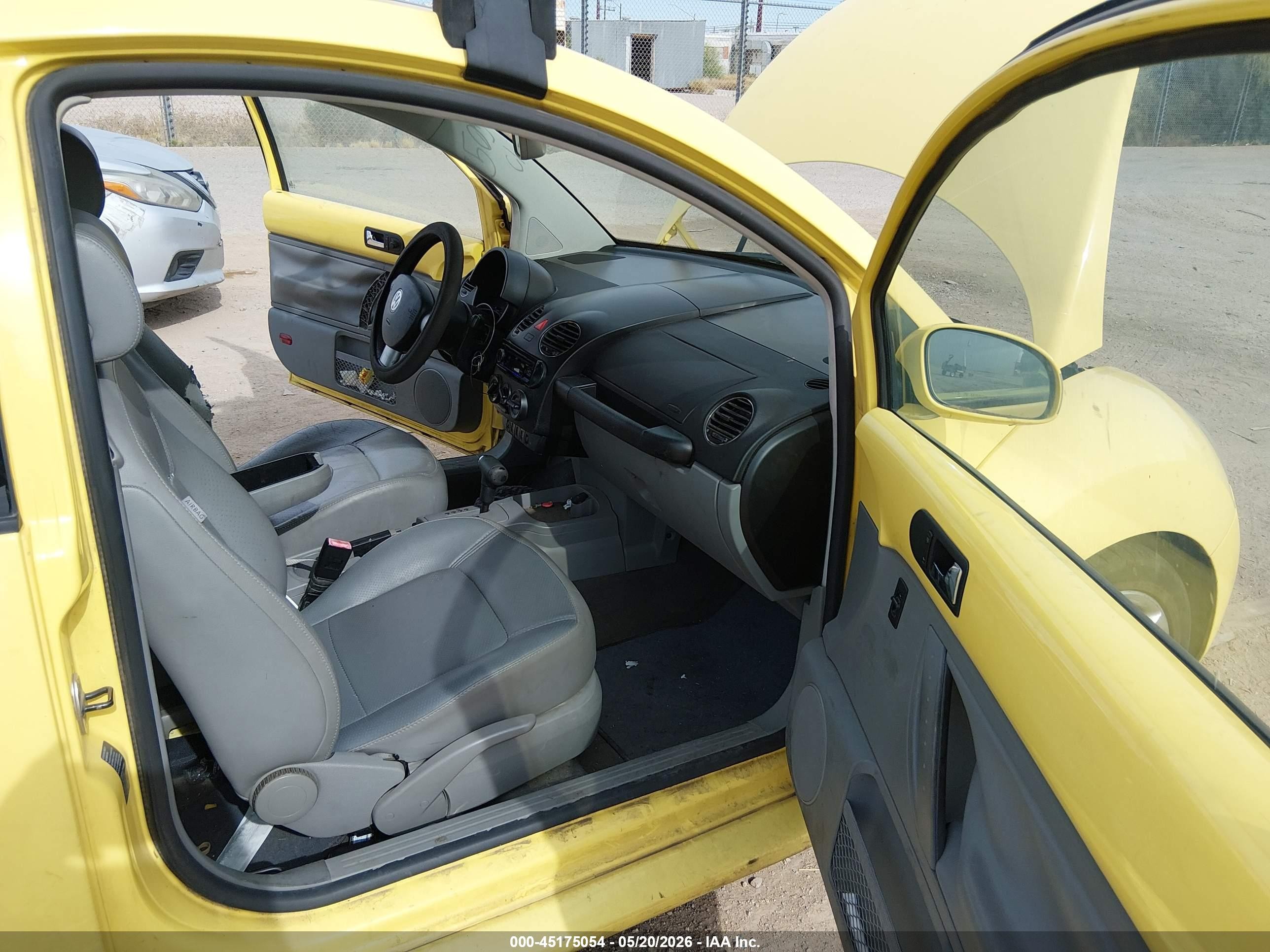 2006 Volkswagen New Beetle 2.5/2.5 (a6) Yellow vin: 3VWSW31C96M407514
