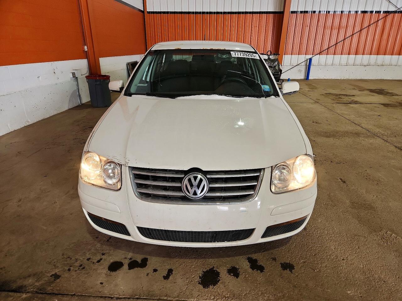 2009 Volkswagen City Jetta White vin: 3VWTK69M09M618989