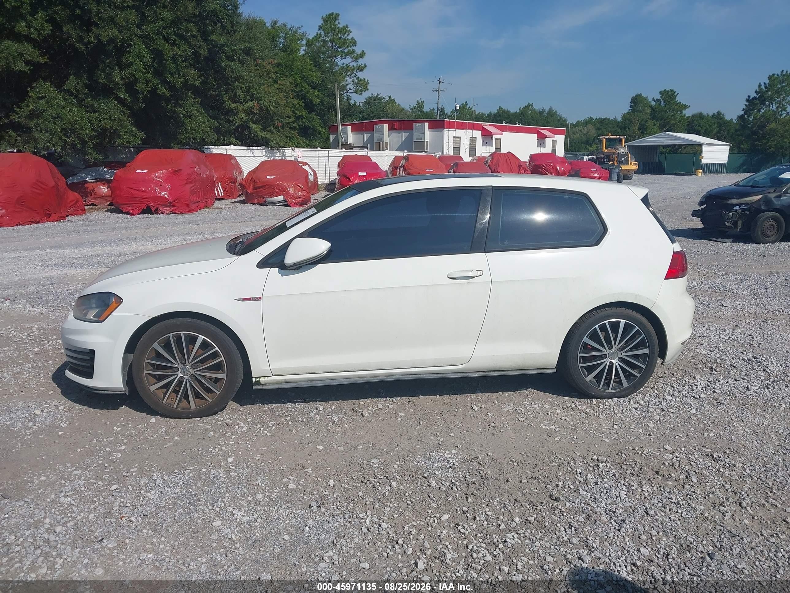2015 Volkswagen Golf Gti 2.0t Se 2-door White vin: 3VWTT7AU4FM045993