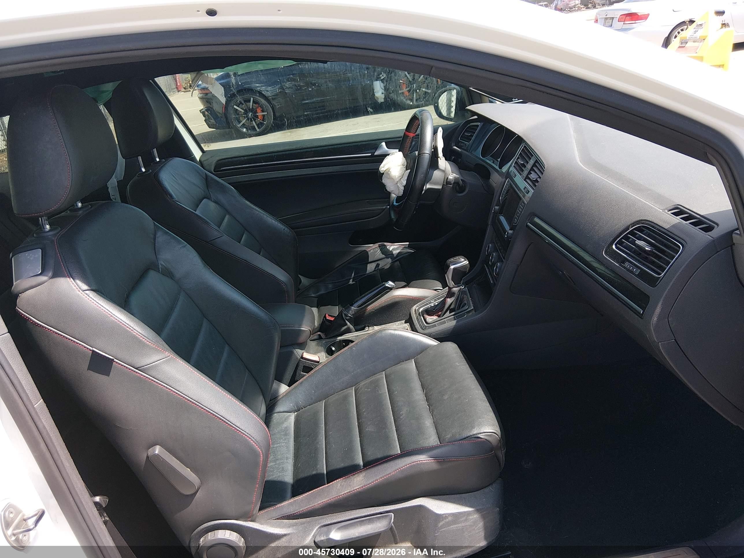 2015 Volkswagen Golf Gti 2.0t Se 2-door White vin: 3VWTT7AU4FM084258