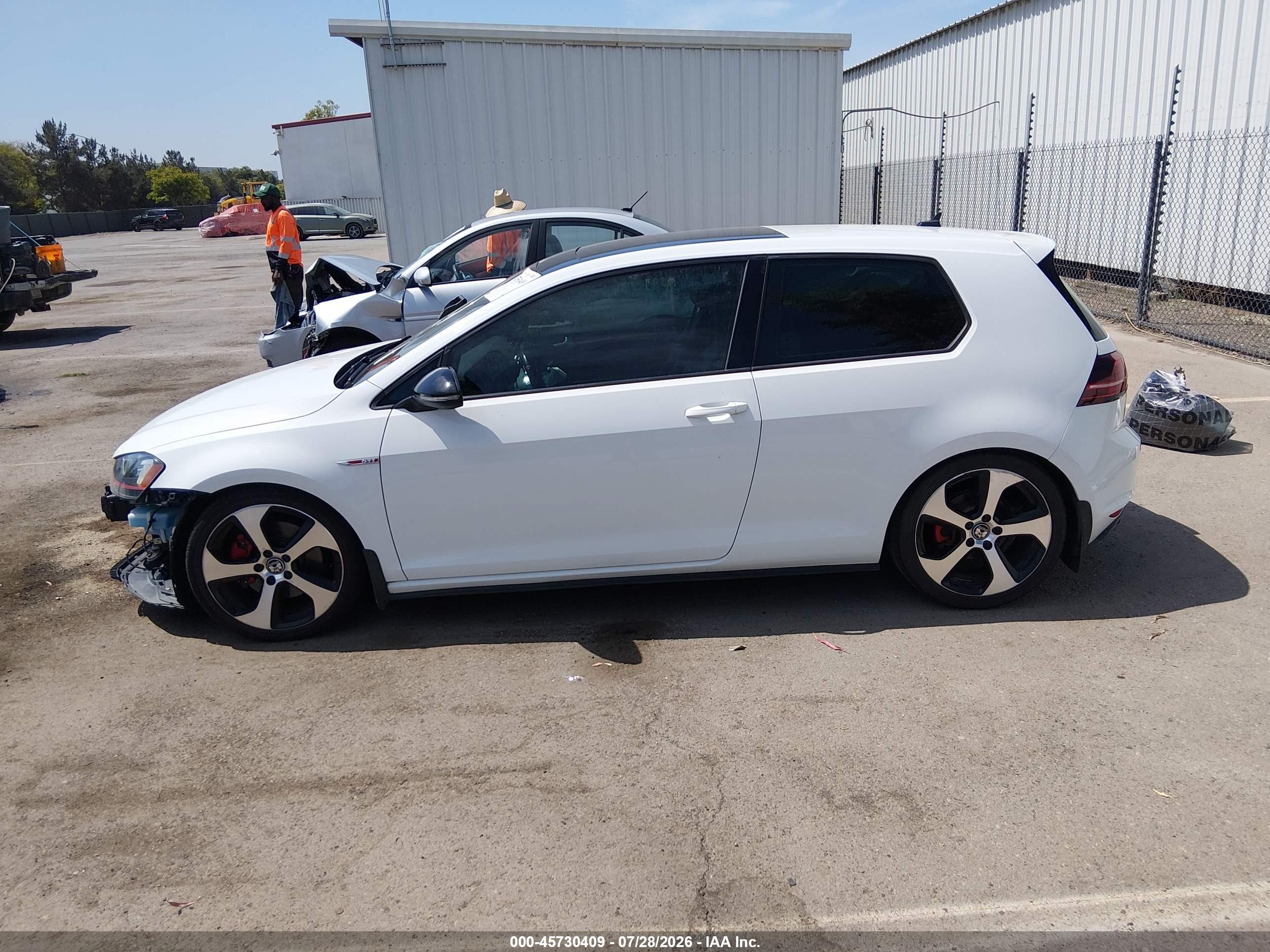 2015 Volkswagen Golf Gti 2.0t Se 2-door White vin: 3VWTT7AU4FM084258