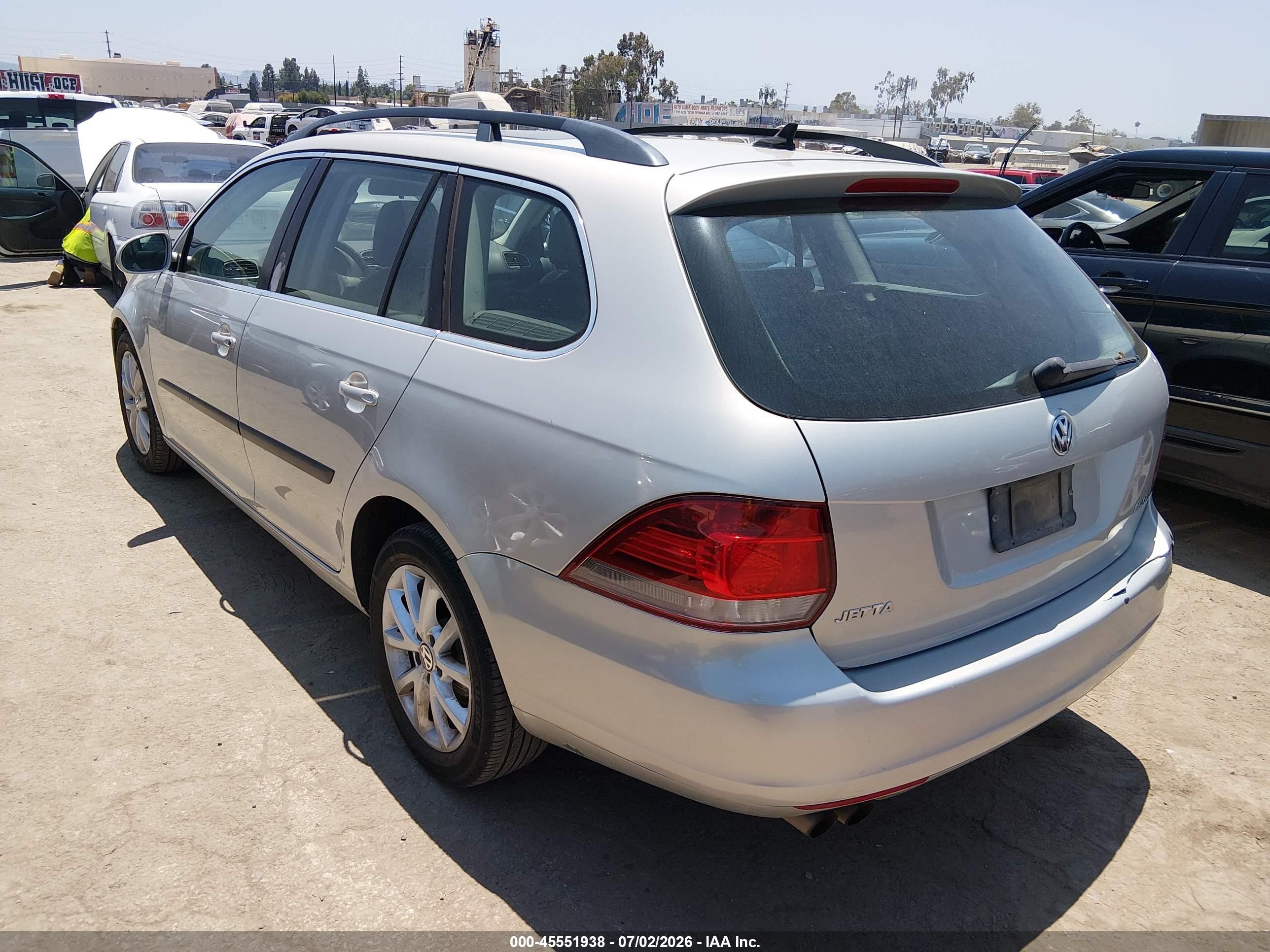 2010 Volkswagen Jetta Se Silver vin: 3VWTZ7AJ5AM692495
