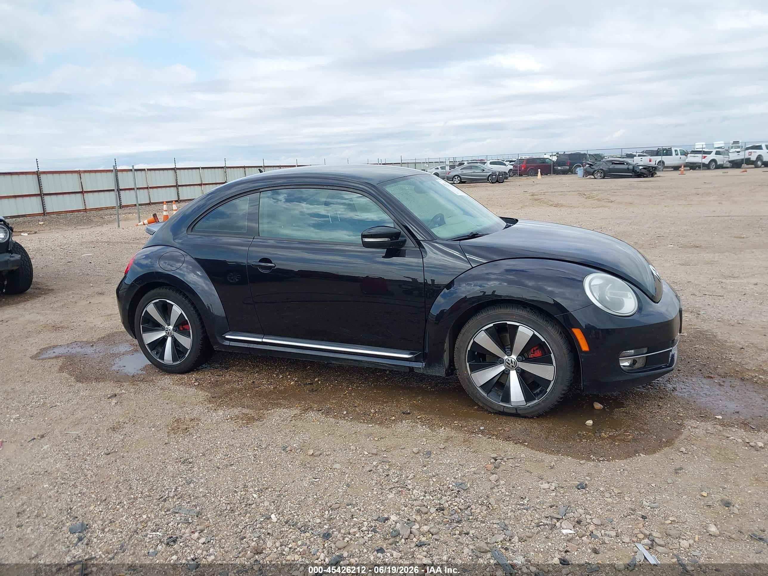 2013 Volkswagen Beetle 2.0t Turbo Black vin: 3VWV67AT0DM608932