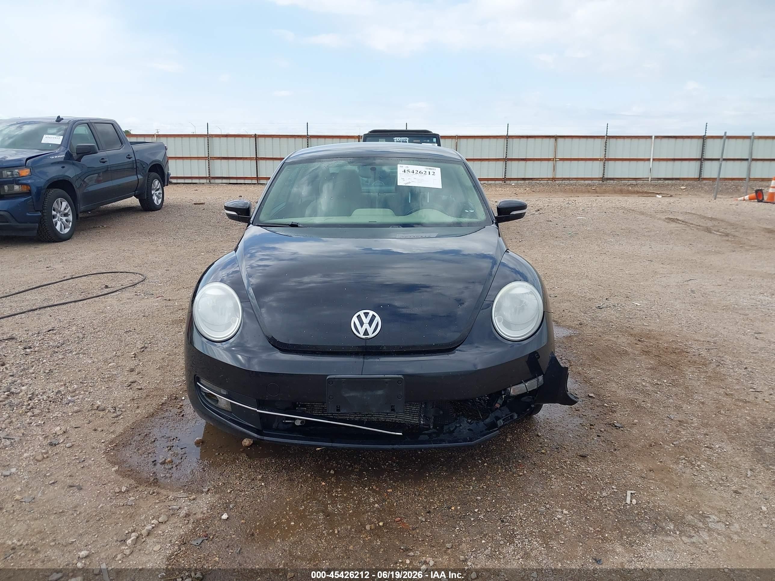 2013 Volkswagen Beetle 2.0t Turbo Black vin: 3VWV67AT0DM608932
