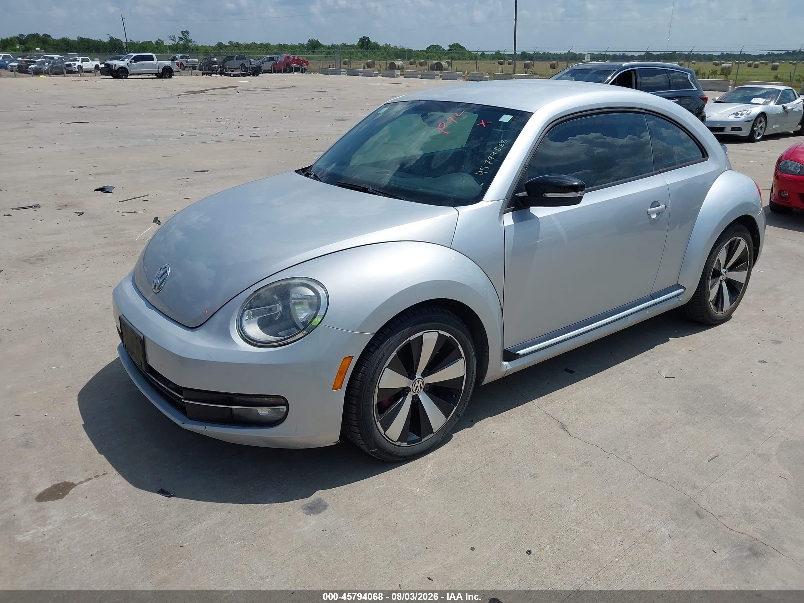 2012 Volkswagen Beetle 2.0t Silver vin: 3VWV67AT2CM617551