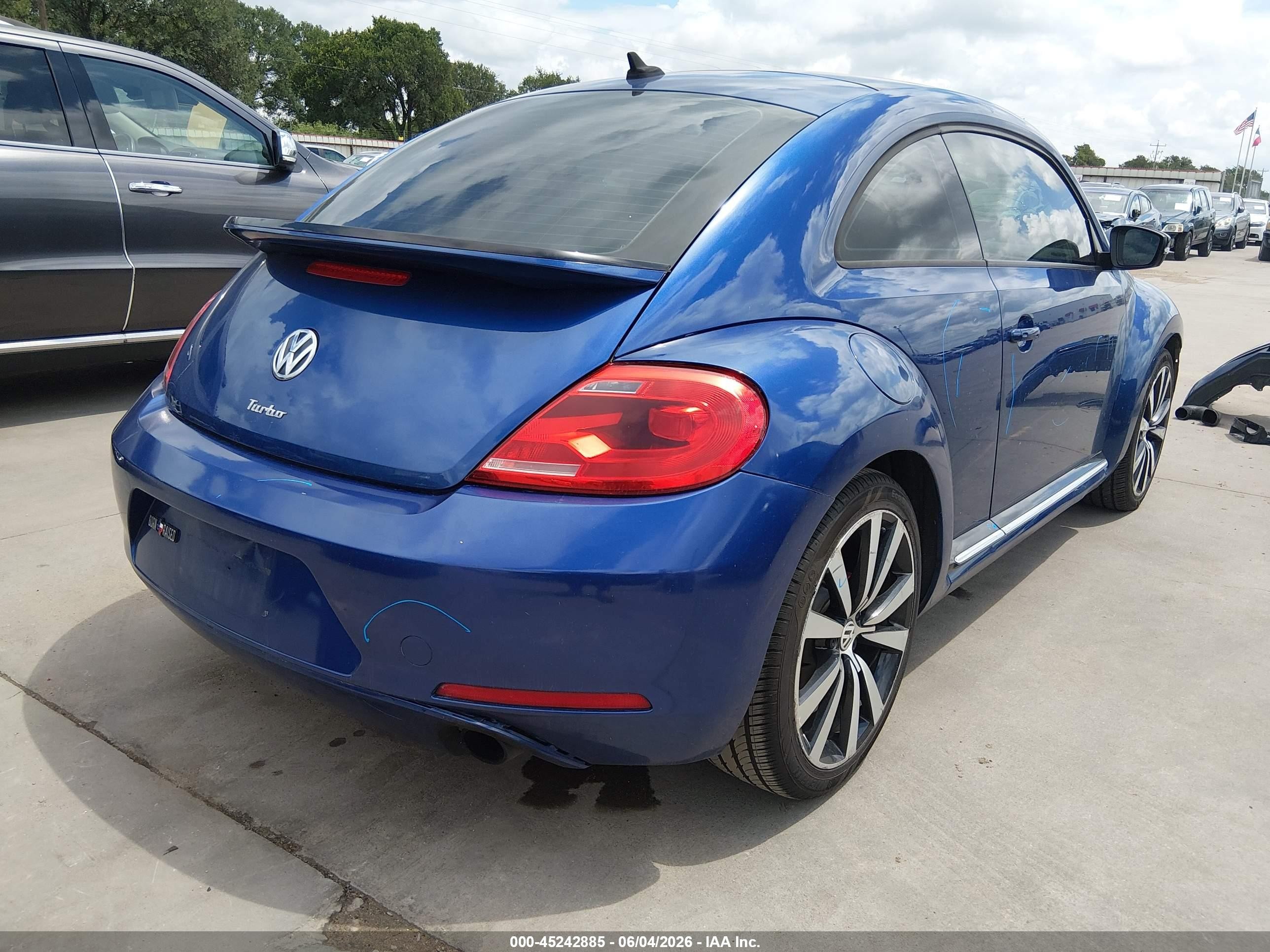 2013 Volkswagen Beetle 2.0t Turbo Синий vin: 3VWV67AT2DM616403