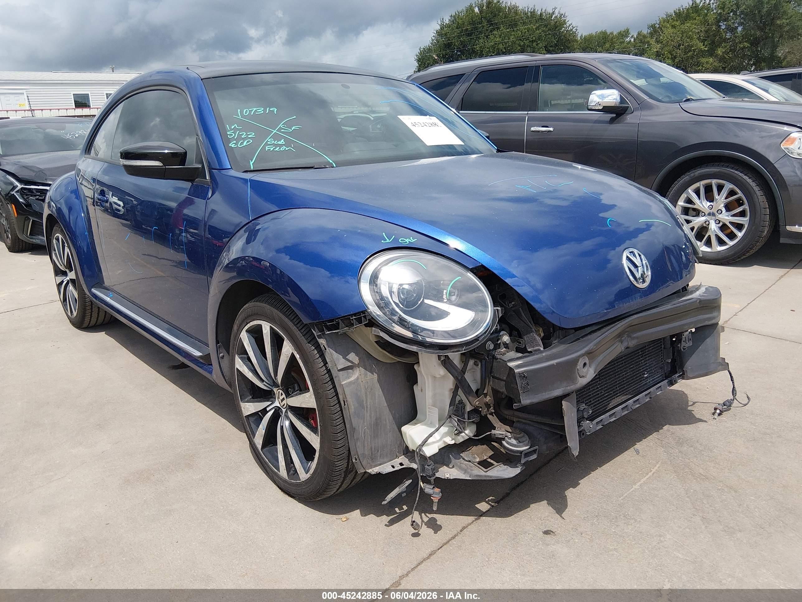 2013 Volkswagen Beetle 2.0t Turbo Синий vin: 3VWV67AT2DM616403