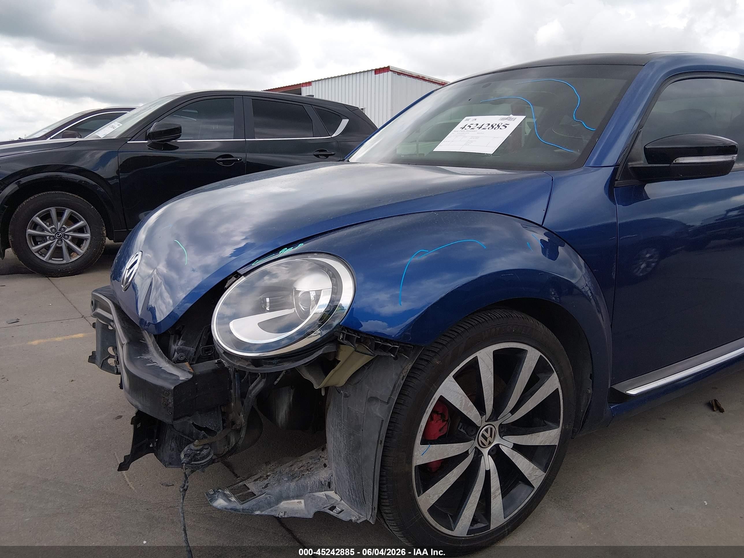 2013 Volkswagen Beetle 2.0t Turbo Синий vin: 3VWV67AT2DM616403