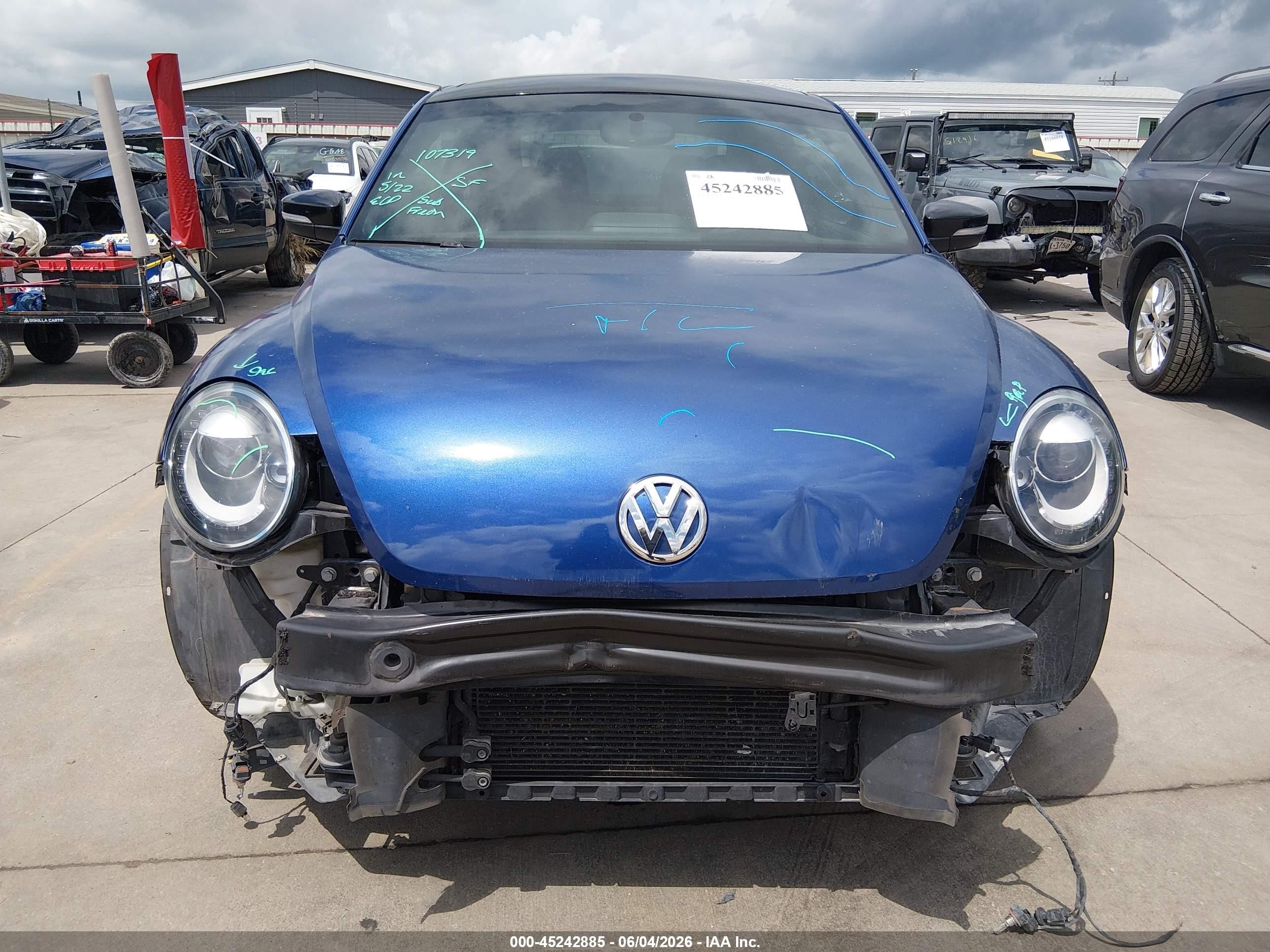 2013 Volkswagen Beetle 2.0t Turbo Синий vin: 3VWV67AT2DM616403