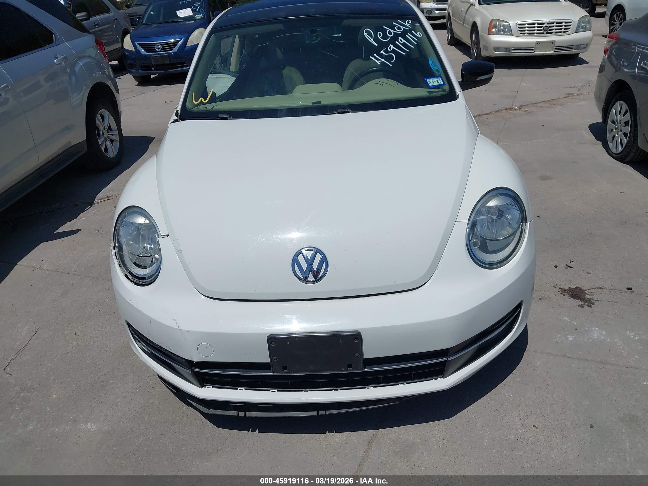 2013 Volkswagen Beetle 2.0t Turbo White vin: 3VWV67AT5DM645281