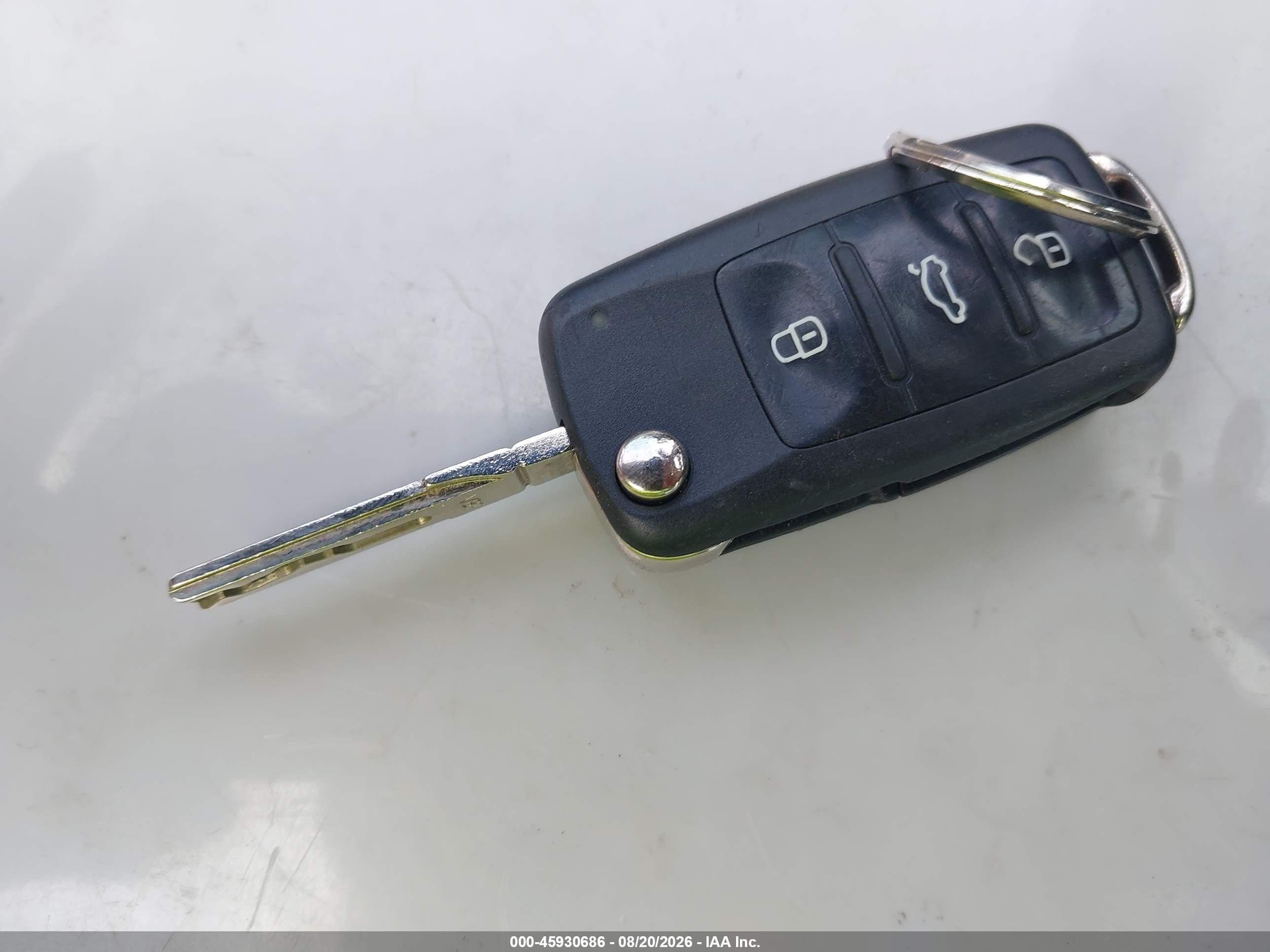 2013 Volkswagen Beetle 2.0t Turbo Black vin: 3VWV67AT5DM662291