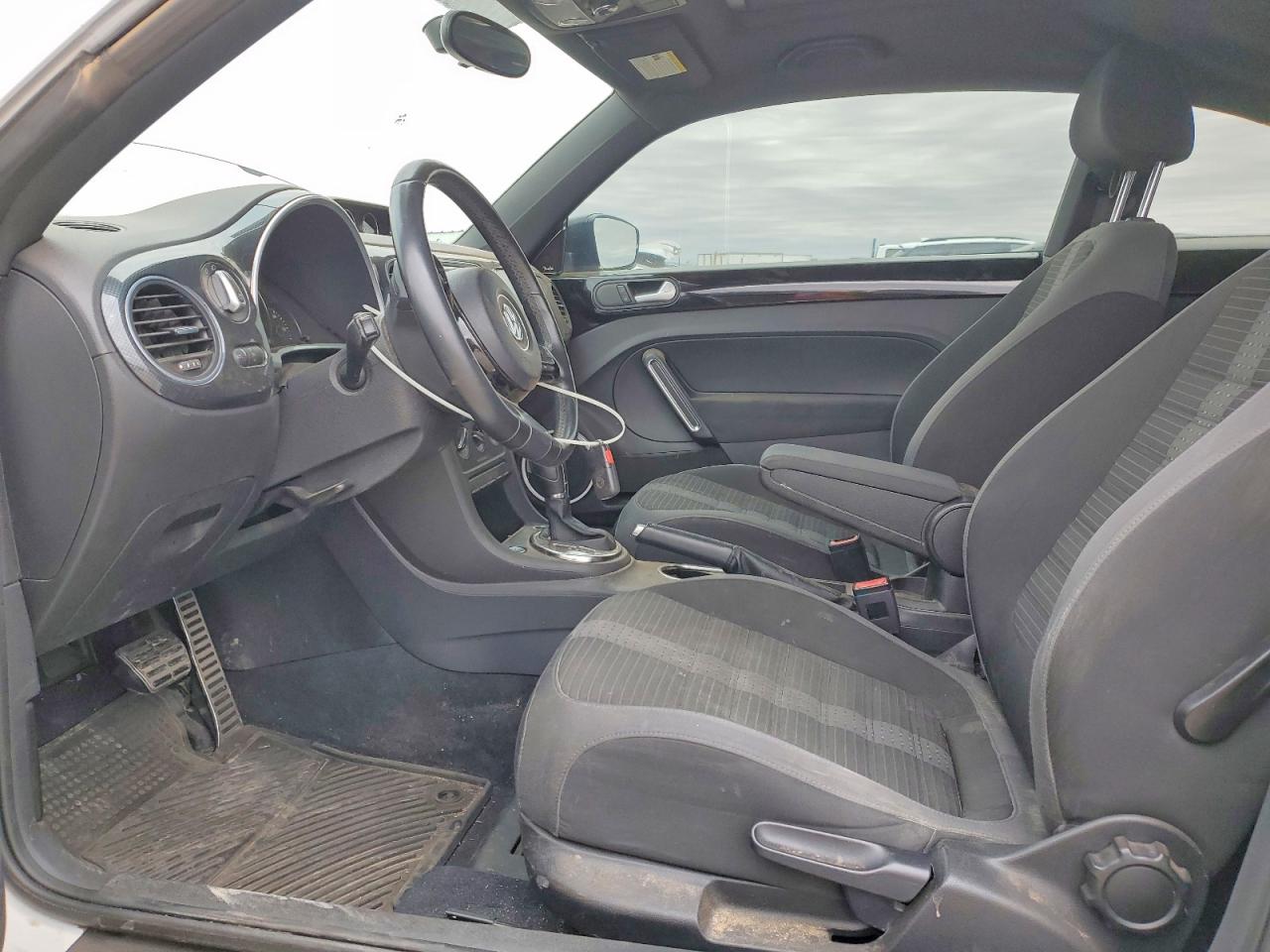 2012 Volkswagen Beetle Белый vin: 3VWV67AT8CM663806