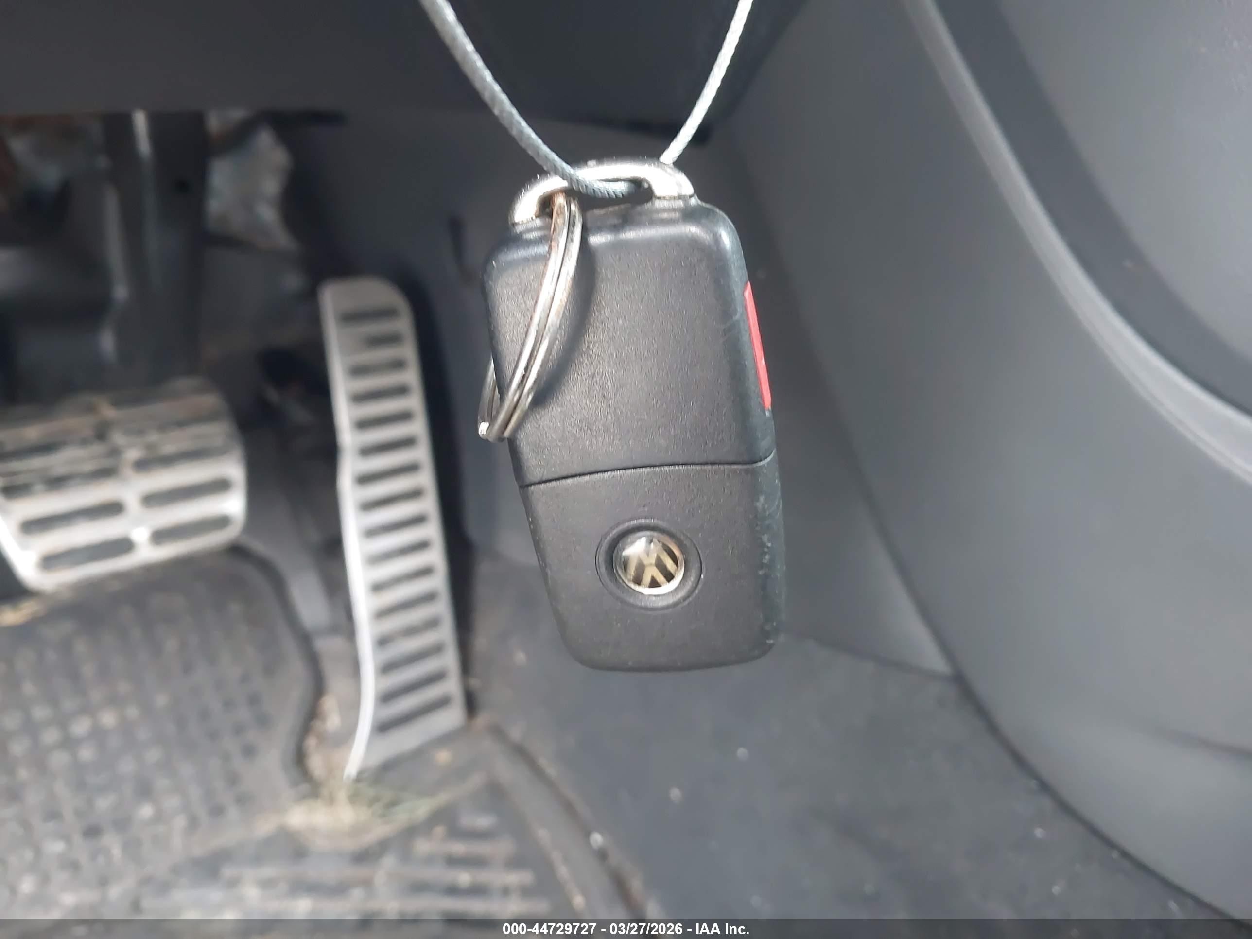 2012 Volkswagen Beetle 2.0t Turbo Black vin: 3VWV87AT0CM627165