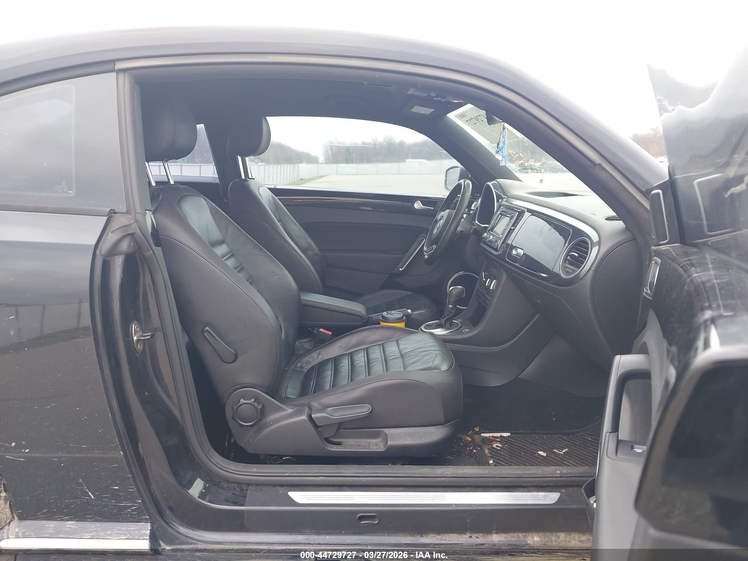 2012 Volkswagen Beetle 2.0t Turbo Black vin: 3VWV87AT0CM627165