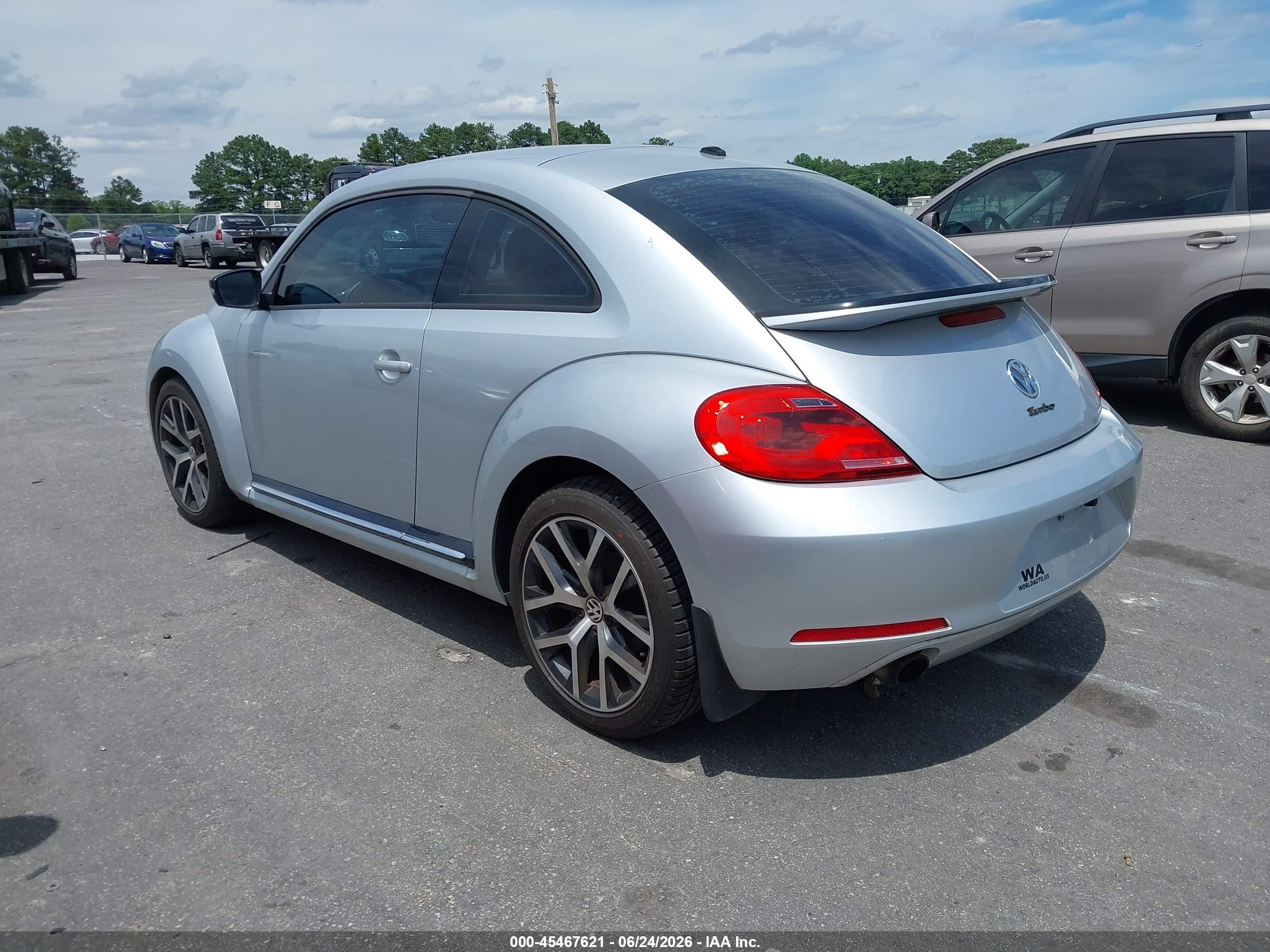2012 Volkswagen Beetle 2.0t Turbo Silver vin: 3VWVA7AT2CM662603
