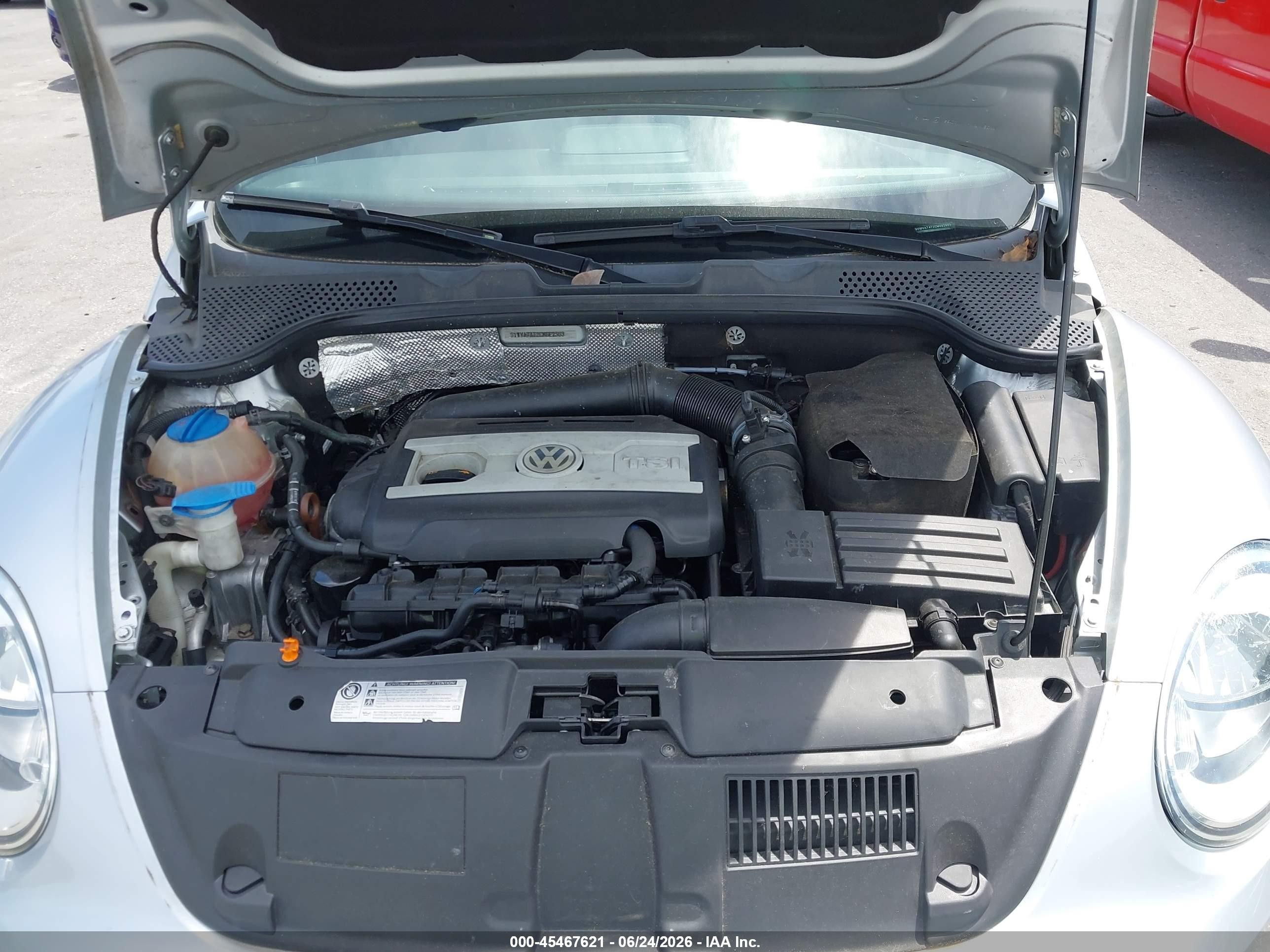 2012 Volkswagen Beetle 2.0t Turbo Silver vin: 3VWVA7AT2CM662603