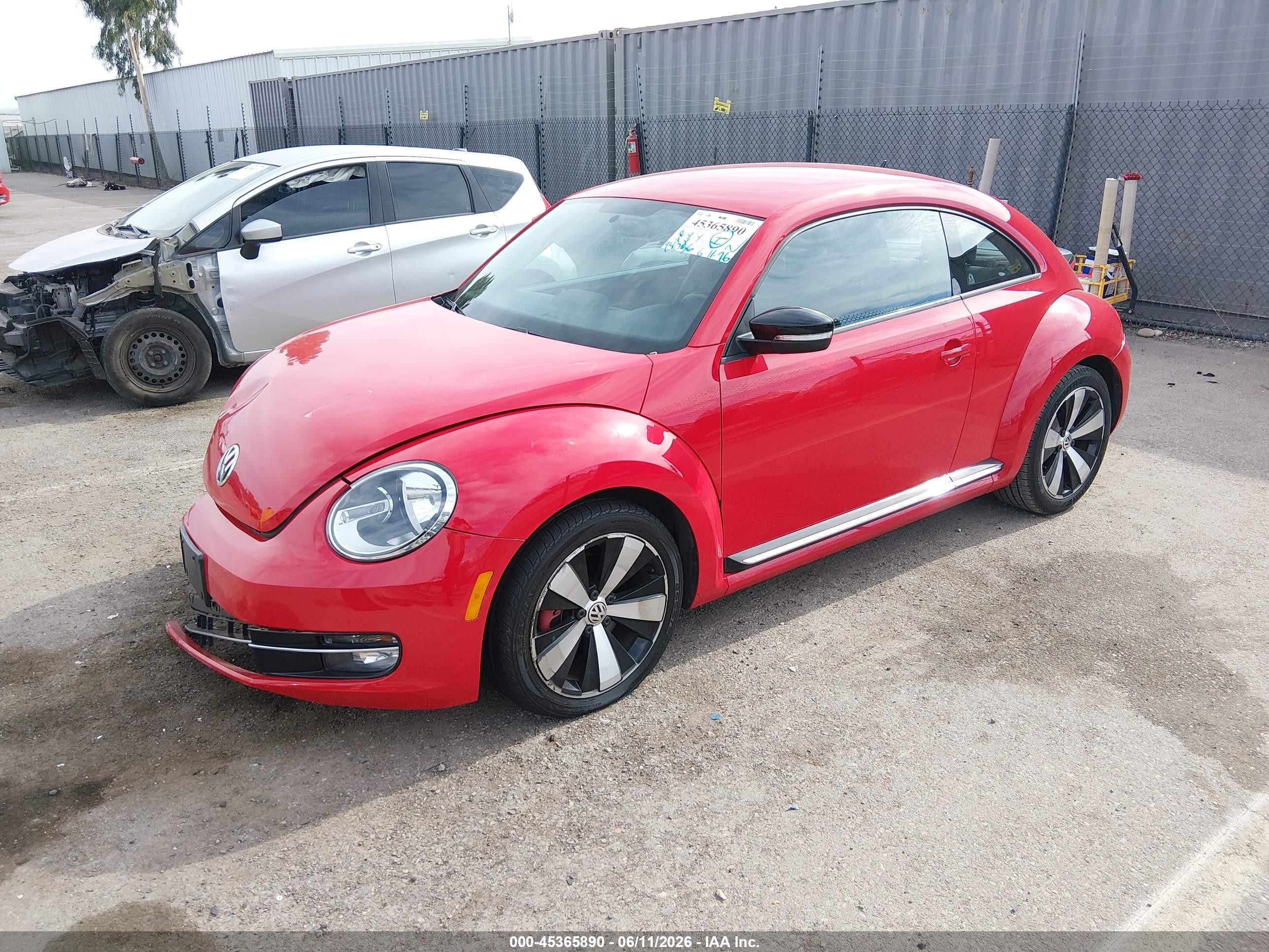 2013 Volkswagen Beetle 2.0t Turbo Red vin: 3VWVA7AT2DM634883