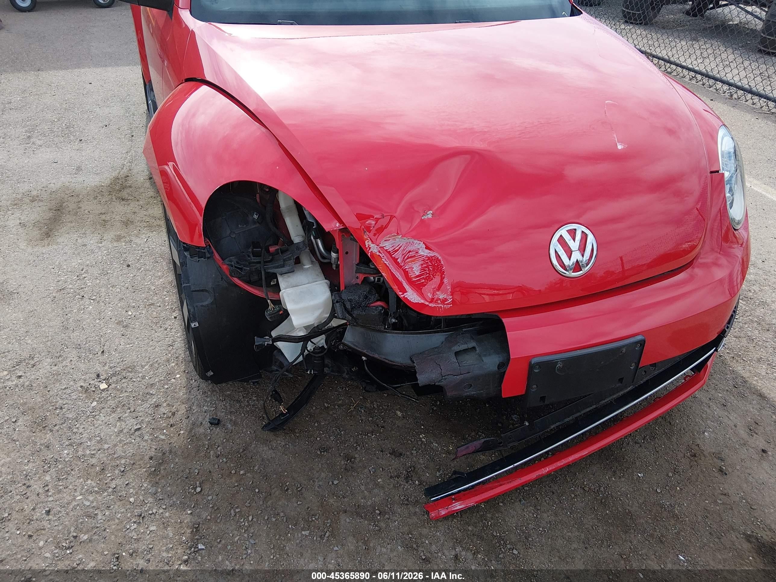 2013 Volkswagen Beetle 2.0t Turbo Red vin: 3VWVA7AT2DM634883