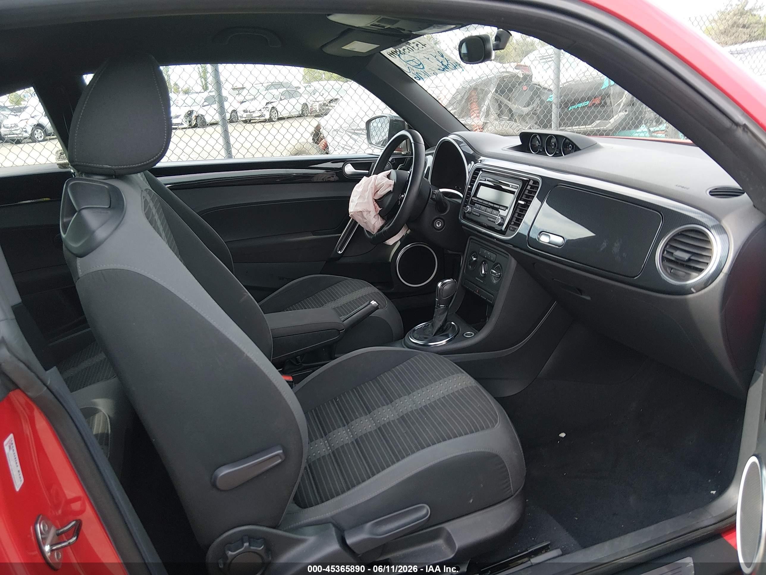 2013 Volkswagen Beetle 2.0t Turbo Red vin: 3VWVA7AT2DM634883