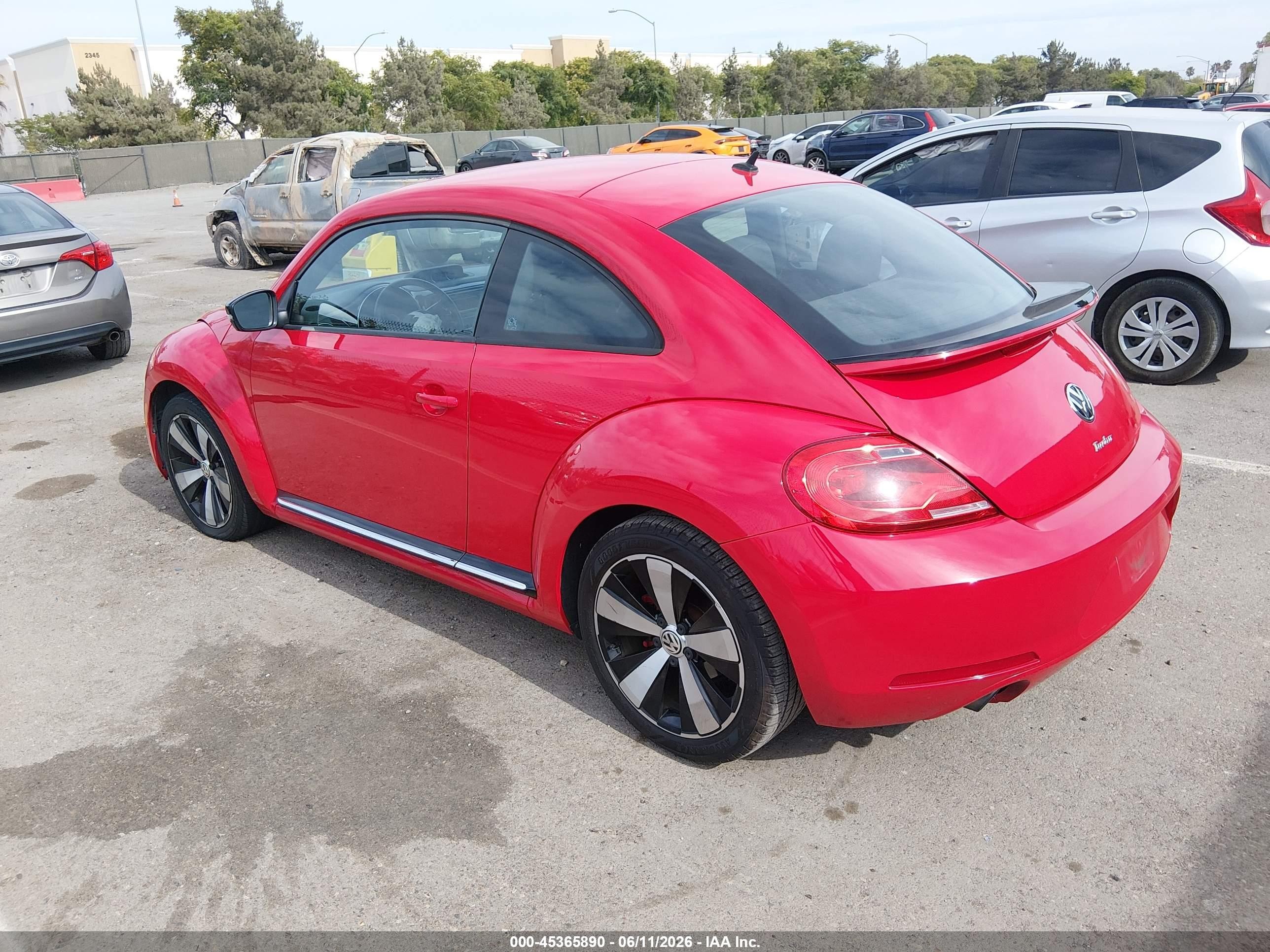 2013 Volkswagen Beetle 2.0t Turbo Red vin: 3VWVA7AT2DM634883