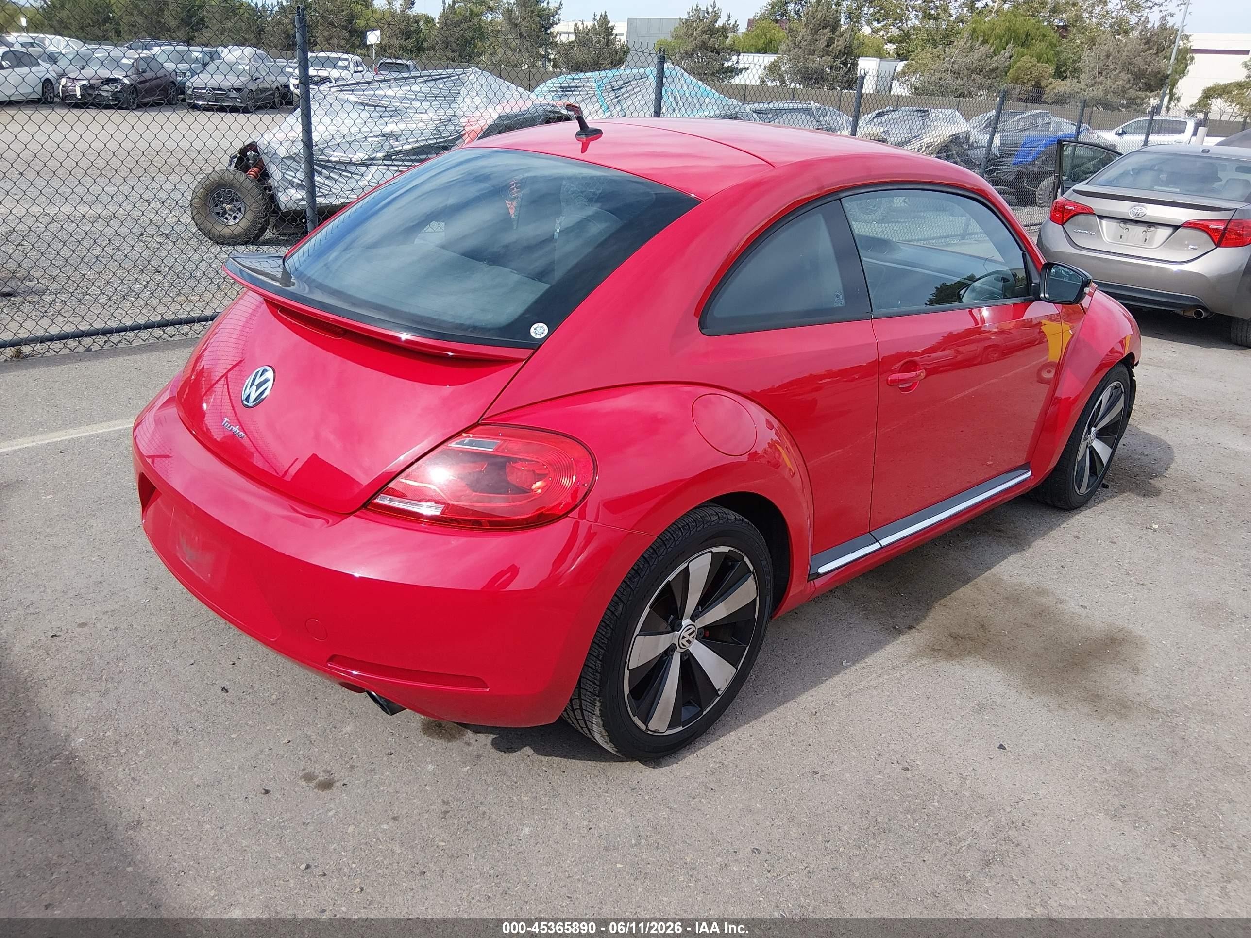 2013 Volkswagen Beetle 2.0t Turbo Red vin: 3VWVA7AT2DM634883