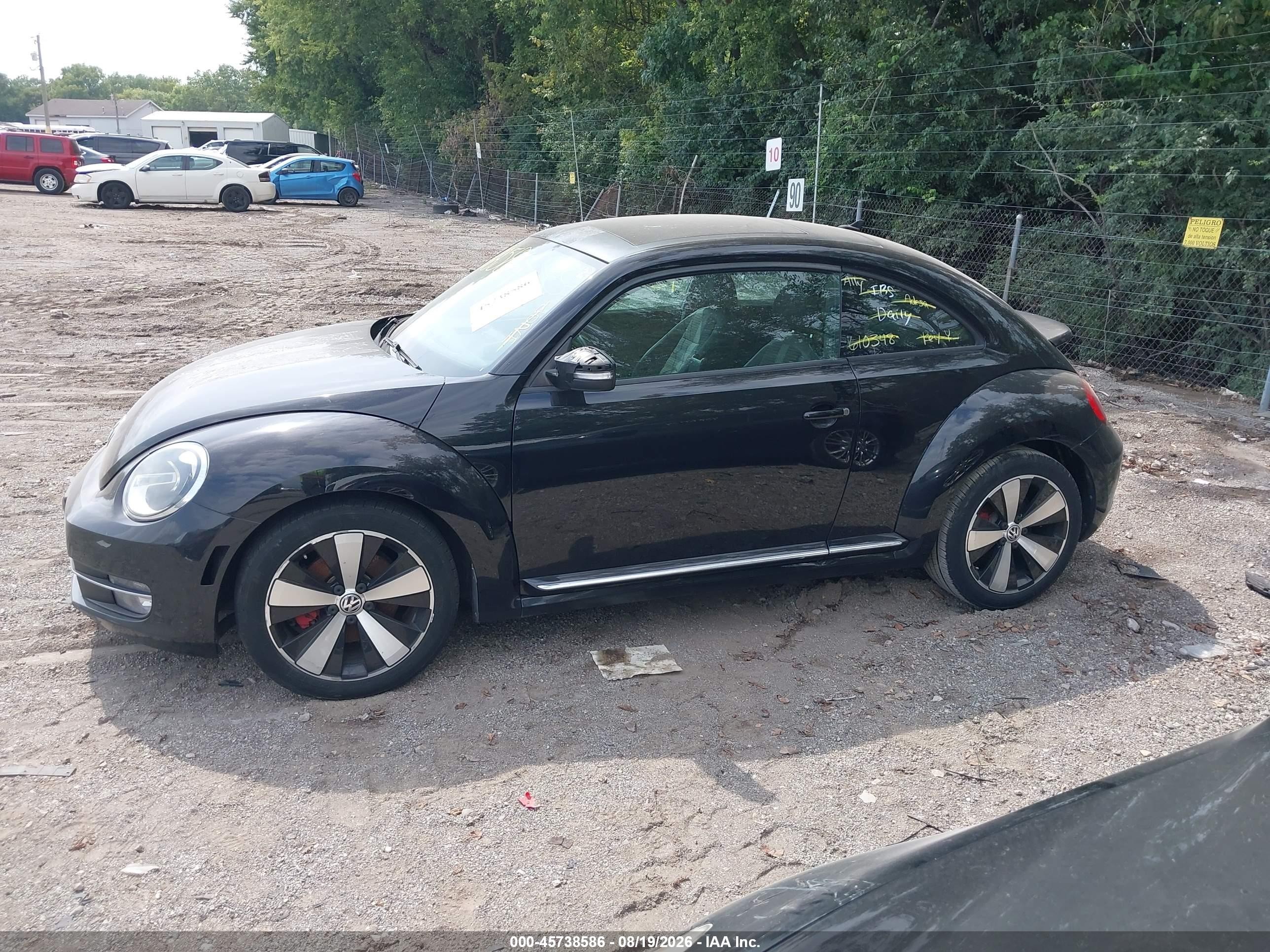 2012 Volkswagen Beetle 2.0t Turbo Black vin: 3VWVA7AT5CM610348