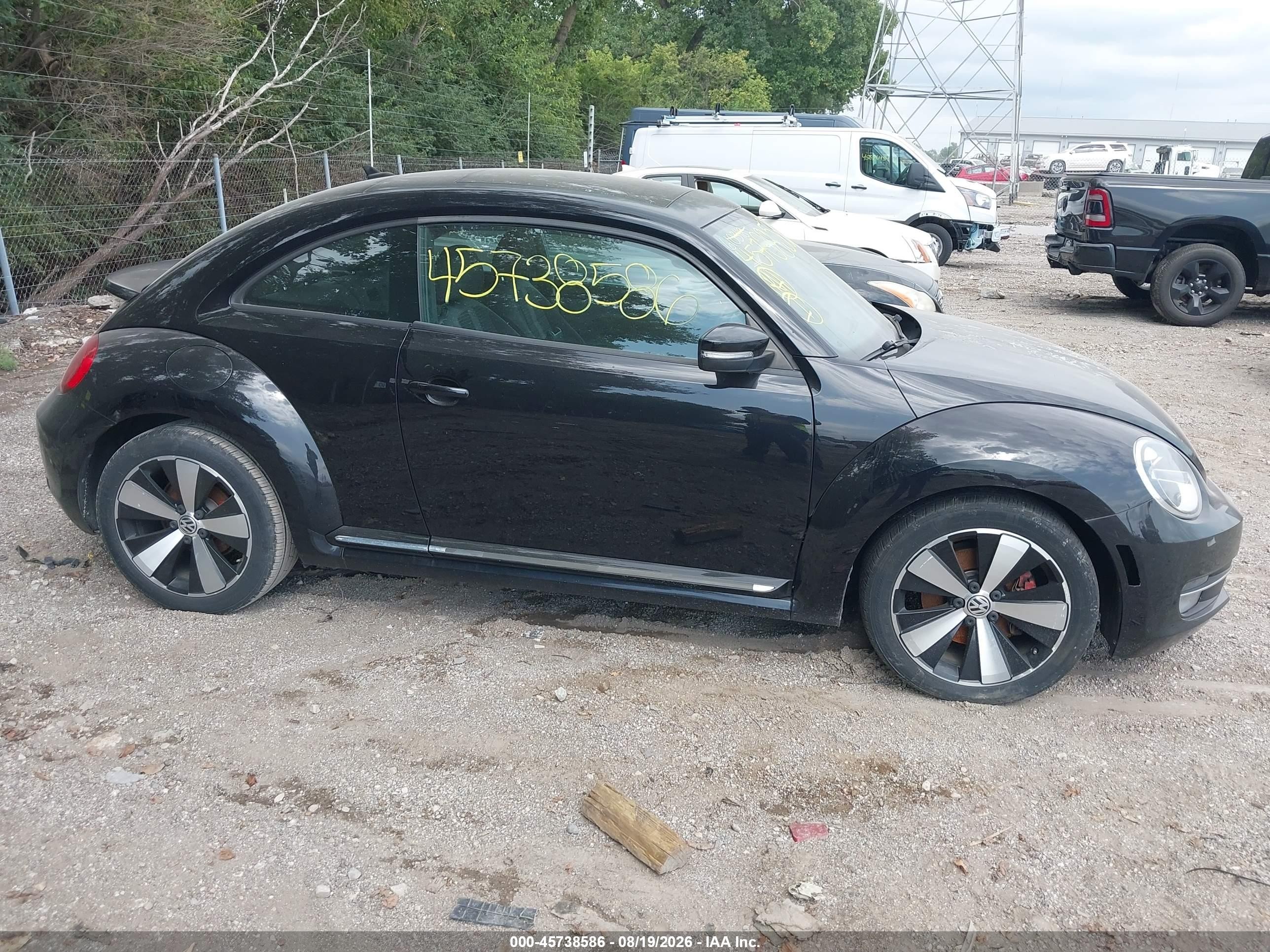 2012 Volkswagen Beetle 2.0t Turbo Black vin: 3VWVA7AT5CM610348