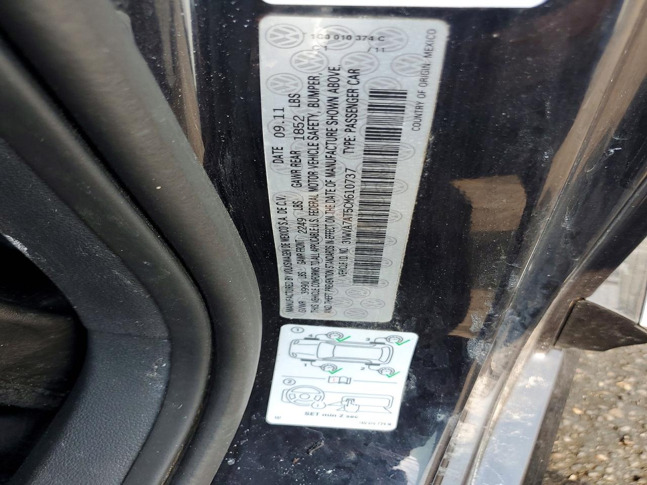 2012 Volkswagen Beetle Turbo Black vin: 3VWVA7AT5CM610737