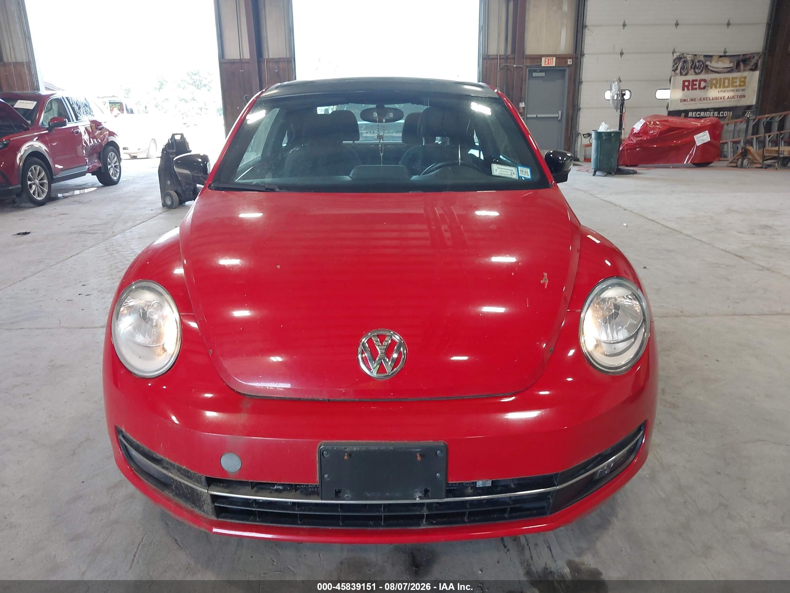 2013 Volkswagen Beetle 2.0t Turbo Red vin: 3VWVA7AT6DM609520