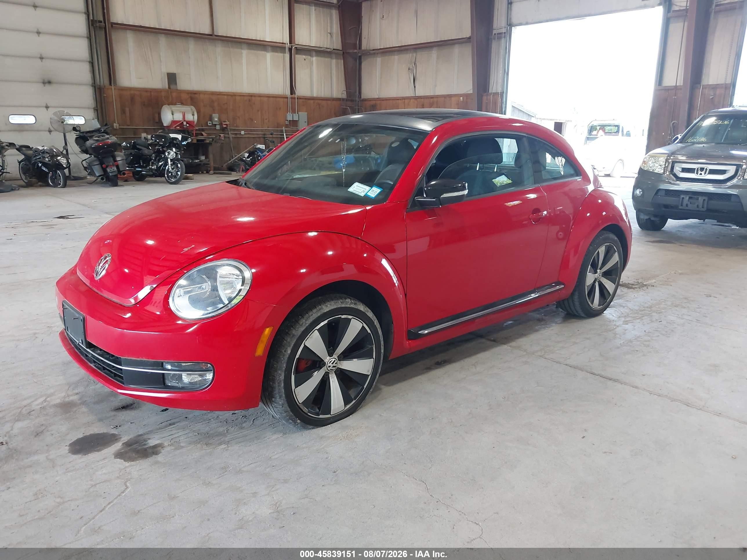 2013 Volkswagen Beetle 2.0t Turbo Red vin: 3VWVA7AT6DM609520