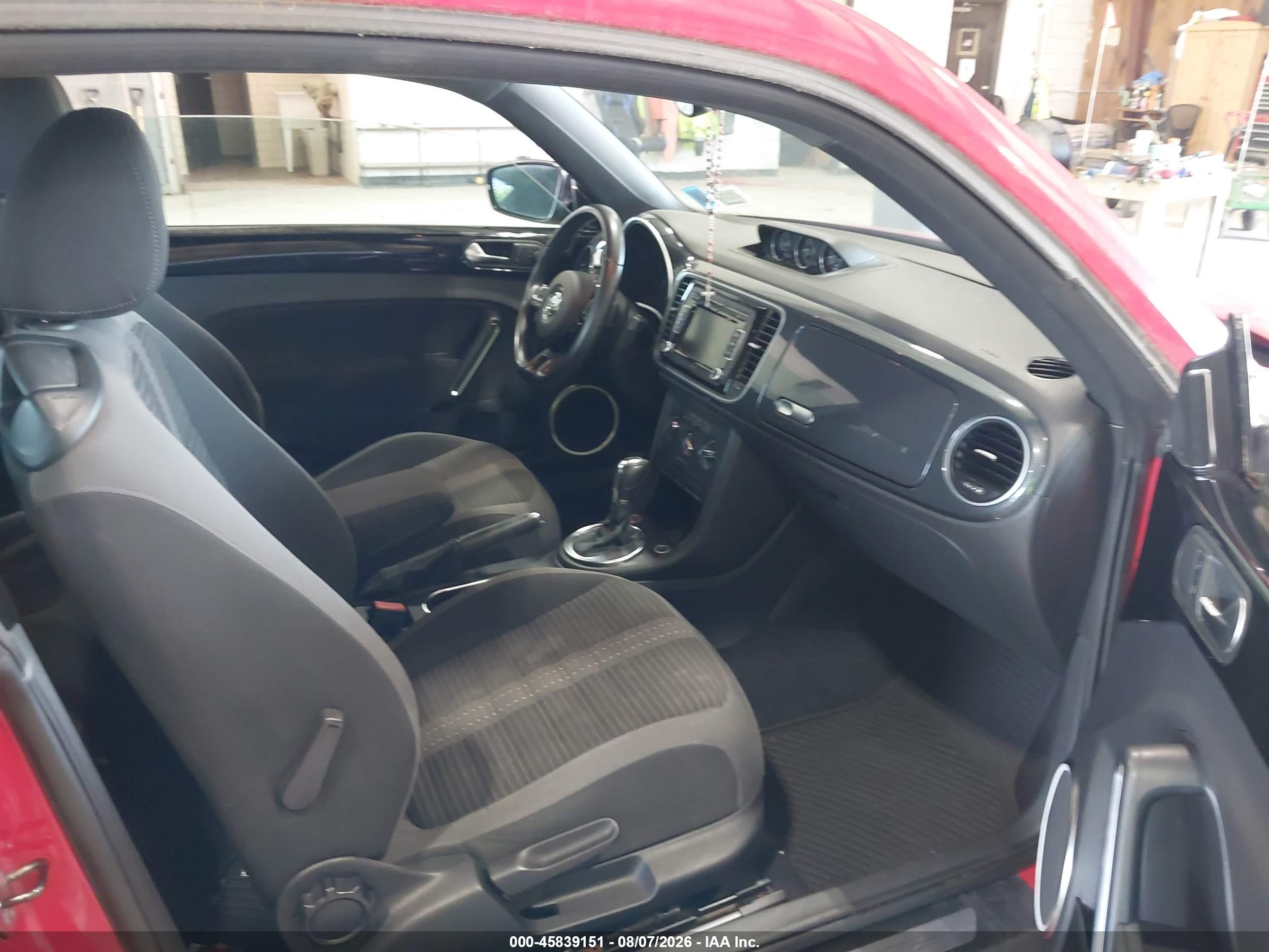 2013 Volkswagen Beetle 2.0t Turbo Red vin: 3VWVA7AT6DM609520