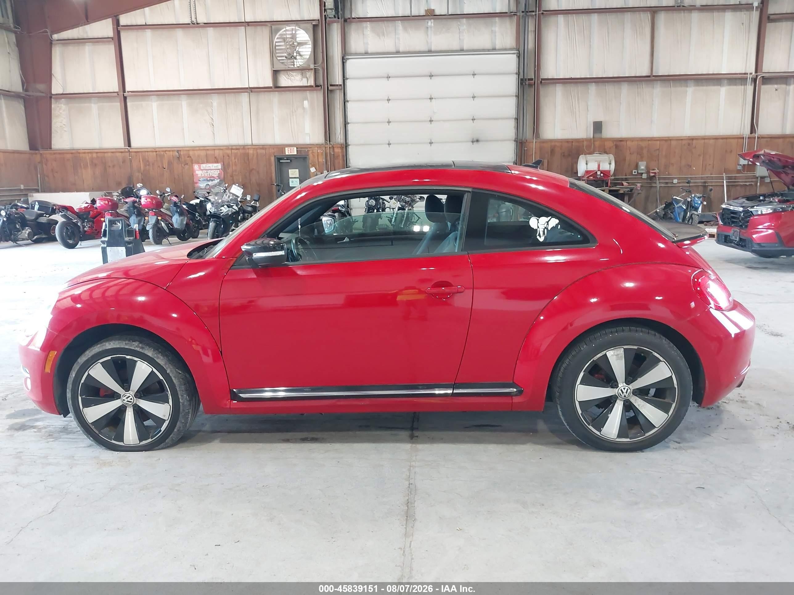 2013 Volkswagen Beetle 2.0t Turbo Red vin: 3VWVA7AT6DM609520