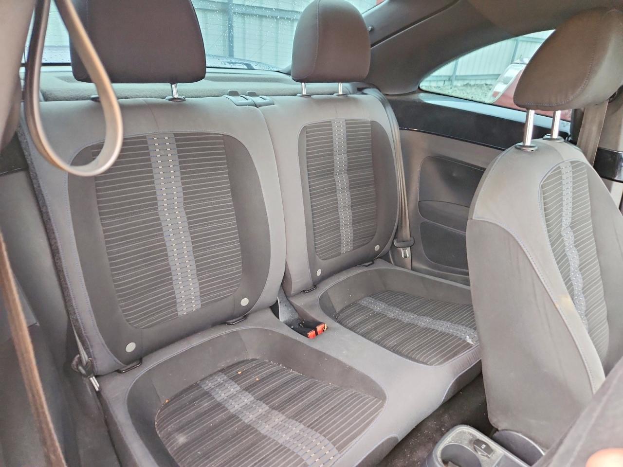 2012 Volkswagen Beetle Turbo Gray vin: 3VWVA7AT7CM640046