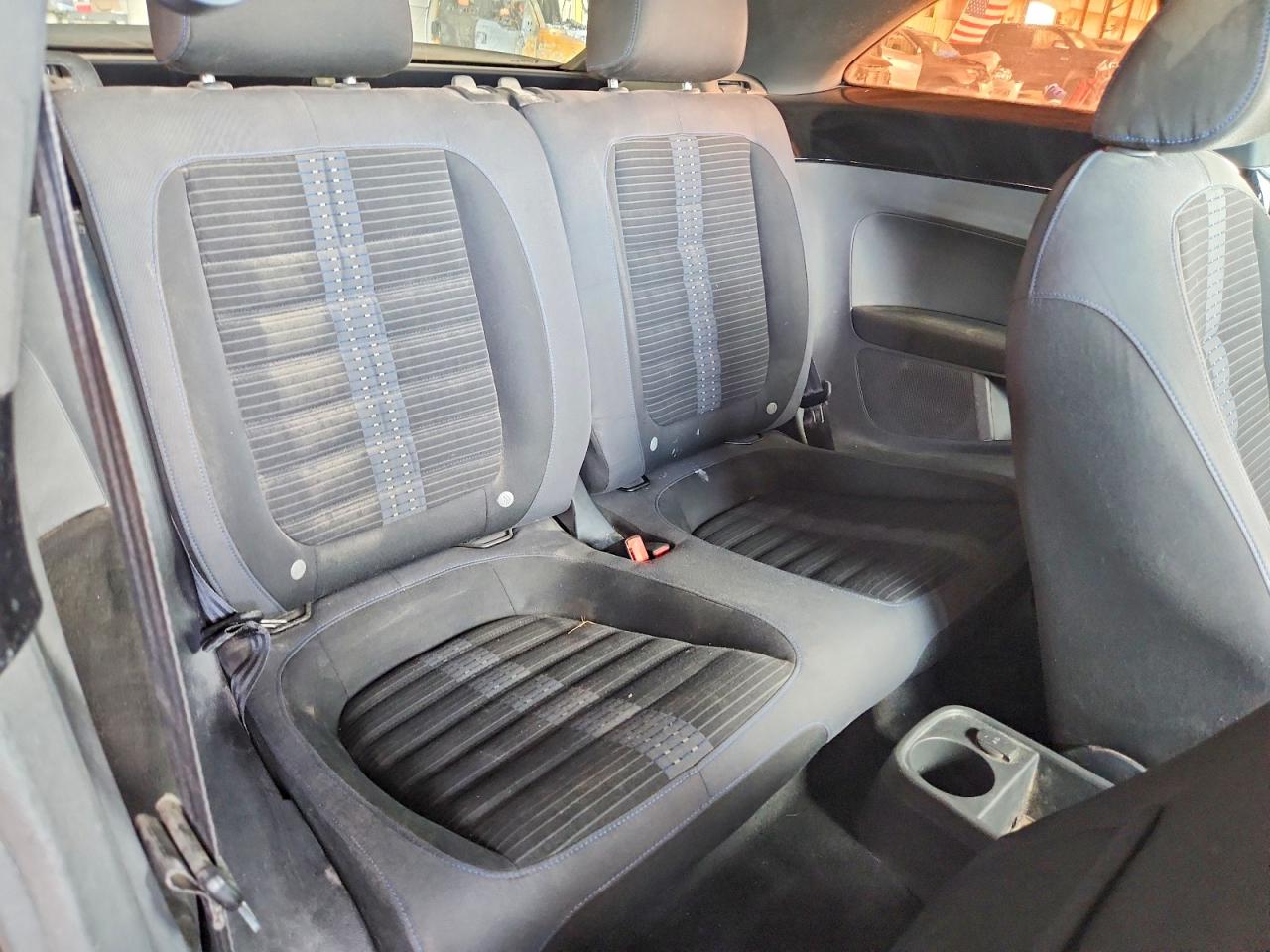 2012 Volkswagen Beetle Turbo Silver vin: 3VWVA7AT8CM614359