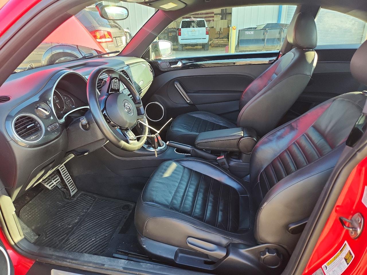 2012 Volkswagen Beetle Turbo Красный vin: 3VWVA7AT9CM607131