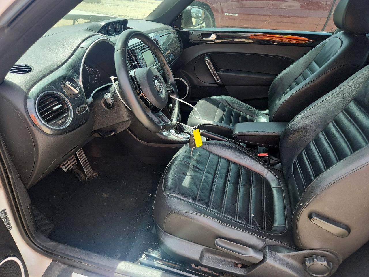 2012 Volkswagen Beetle Turbo Белый vin: 3VWVA7AT9CM643885