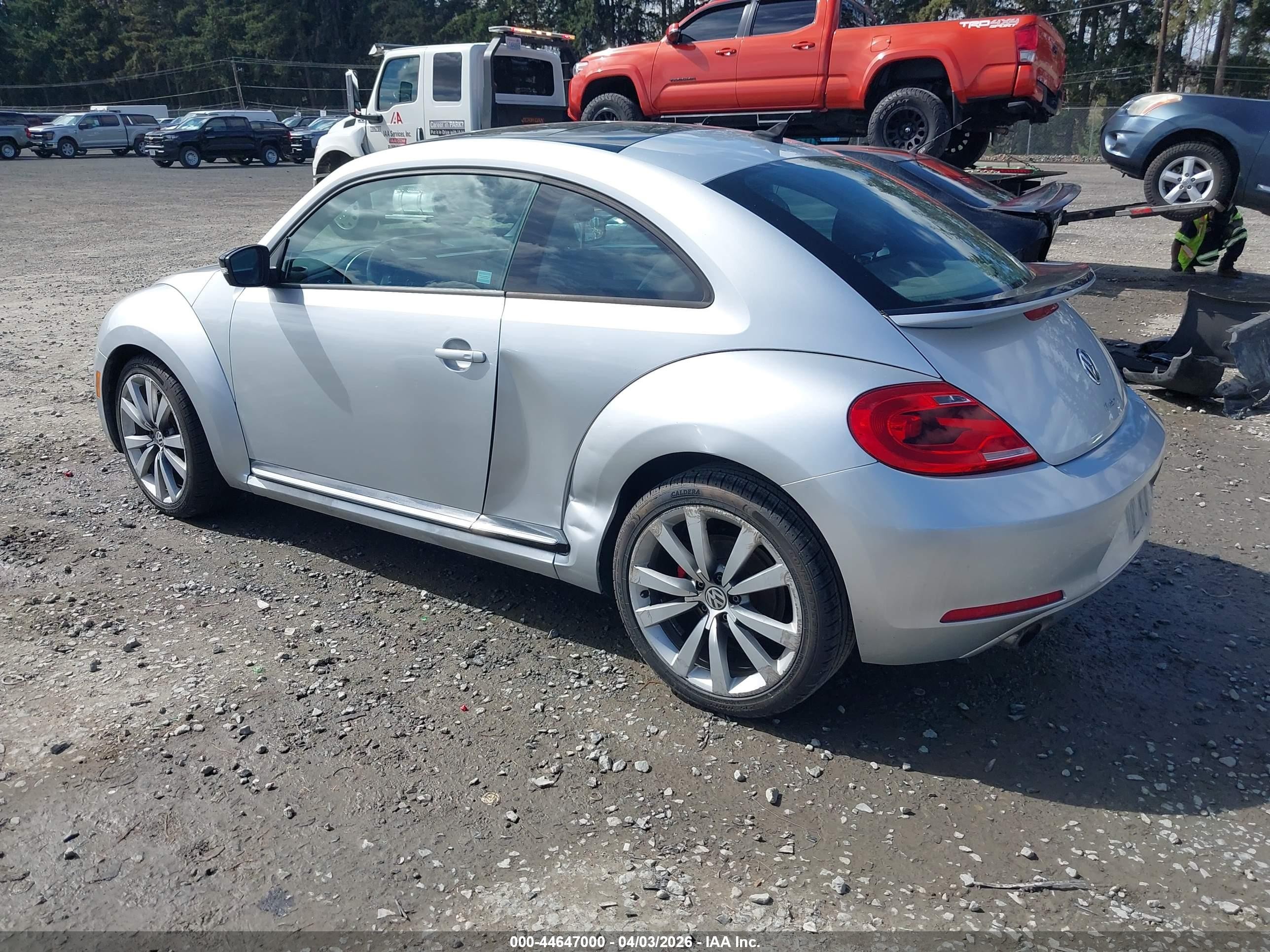 2013 Volkswagen Beetle 2.0t Turbo Silver vin: 3VWVA7ATXDM611884