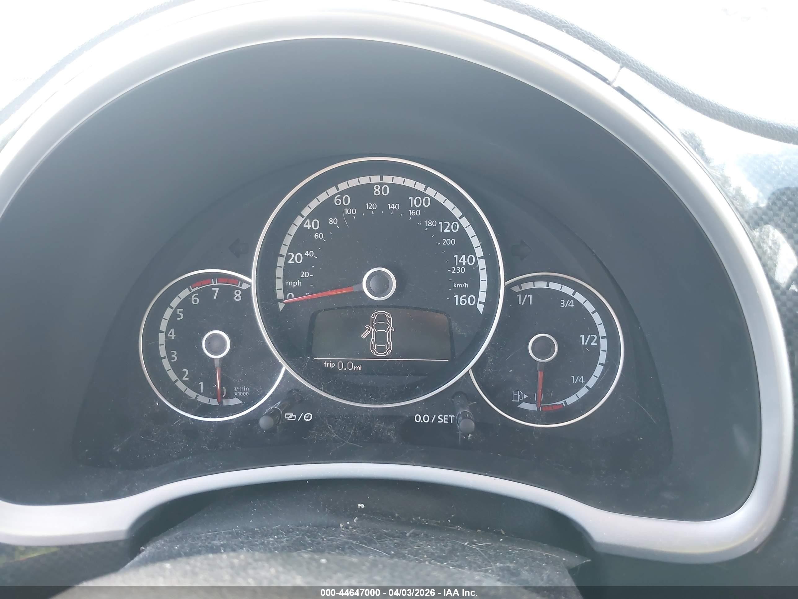 2013 Volkswagen Beetle 2.0t Turbo Silver vin: 3VWVA7ATXDM611884