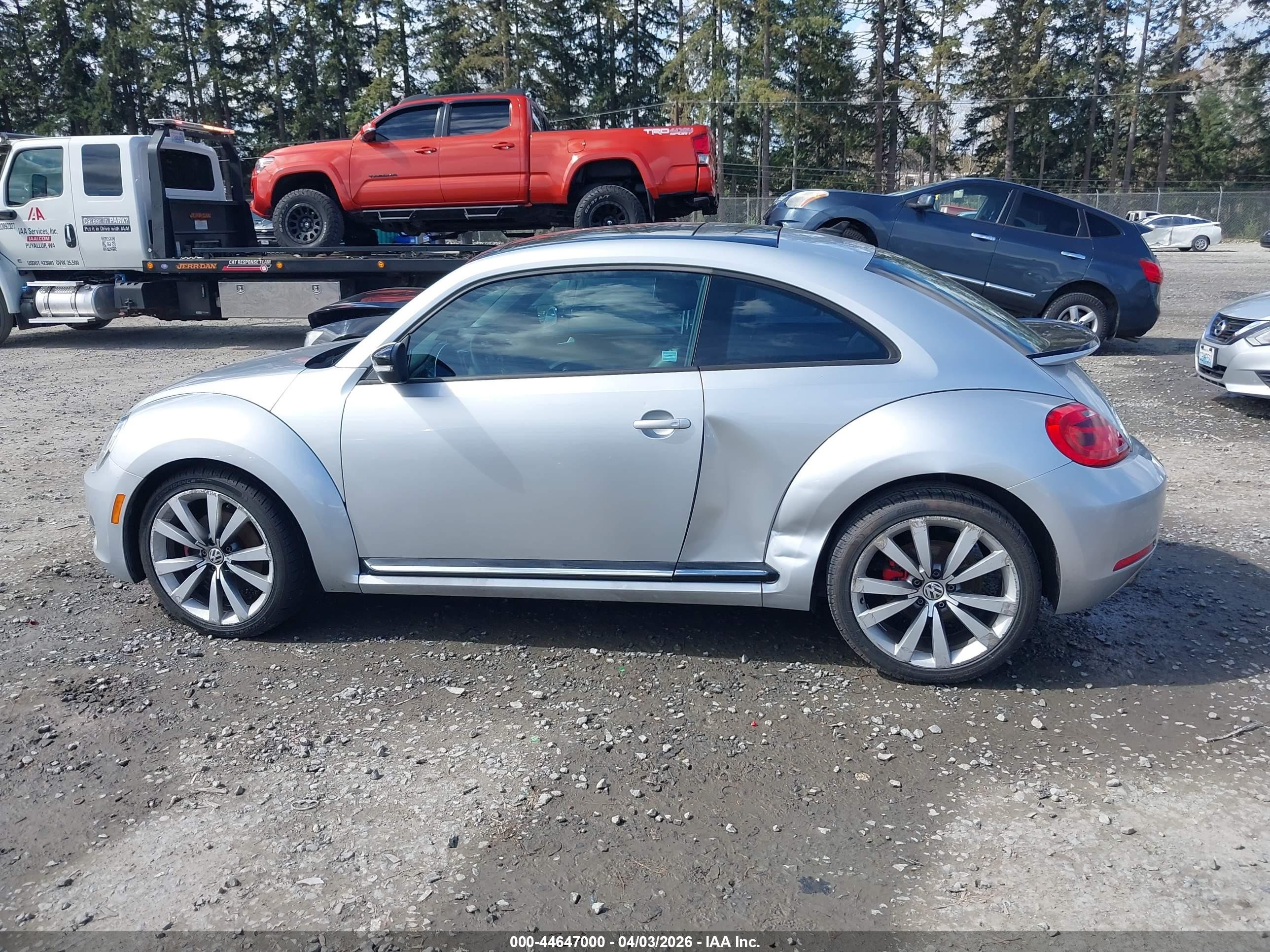 2013 Volkswagen Beetle 2.0t Turbo Silver vin: 3VWVA7ATXDM611884